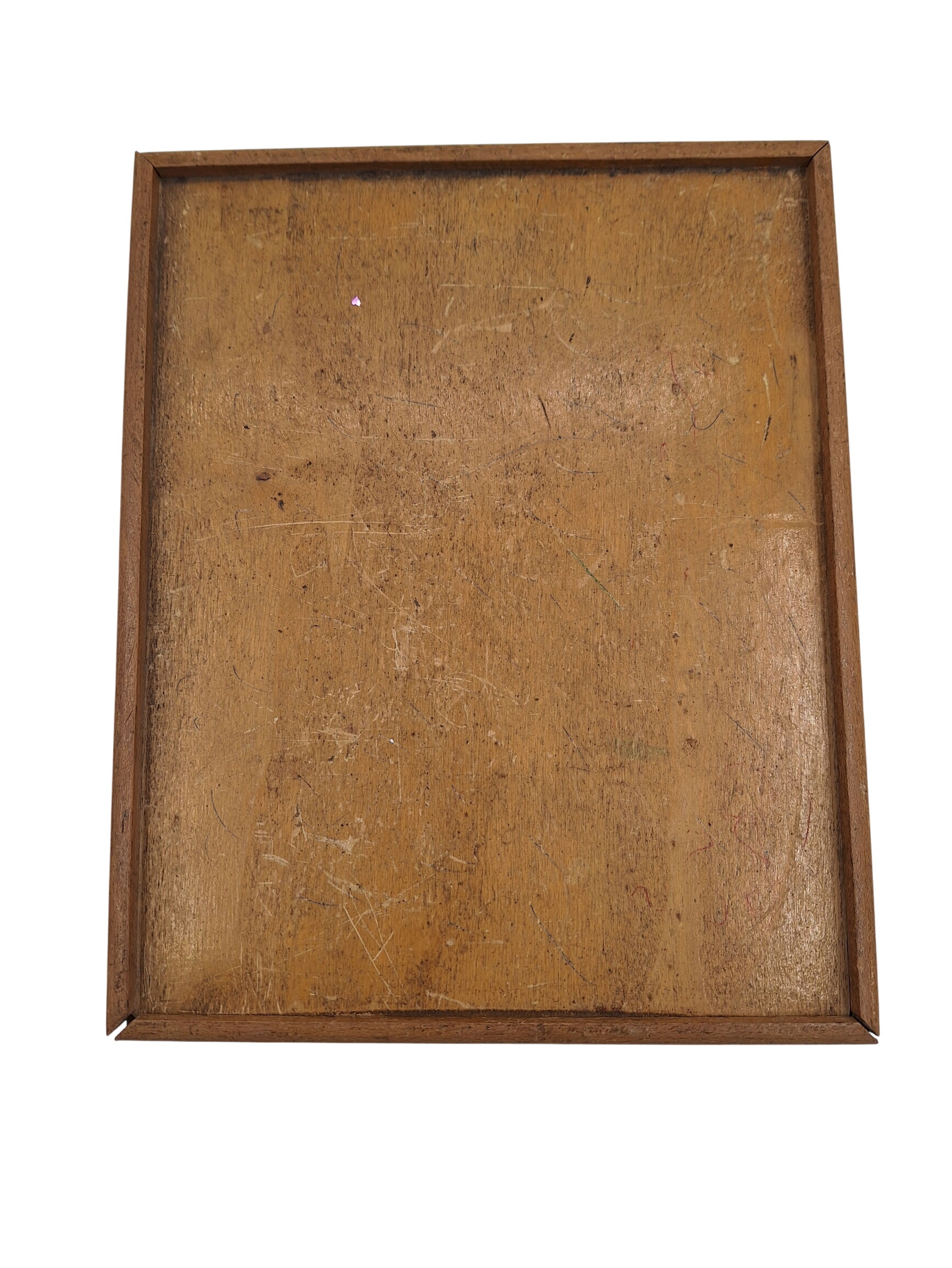 Ancien coffret pour jeu de nain jaune. Bois. Multicolore. Sans jeton. Très bon état - 29,00 € Ancien coffret pour jeu de nain jaune. Bois. Multicolore. Sans jeton. Très bon état reconditionné disponible sur Label Emmaüs