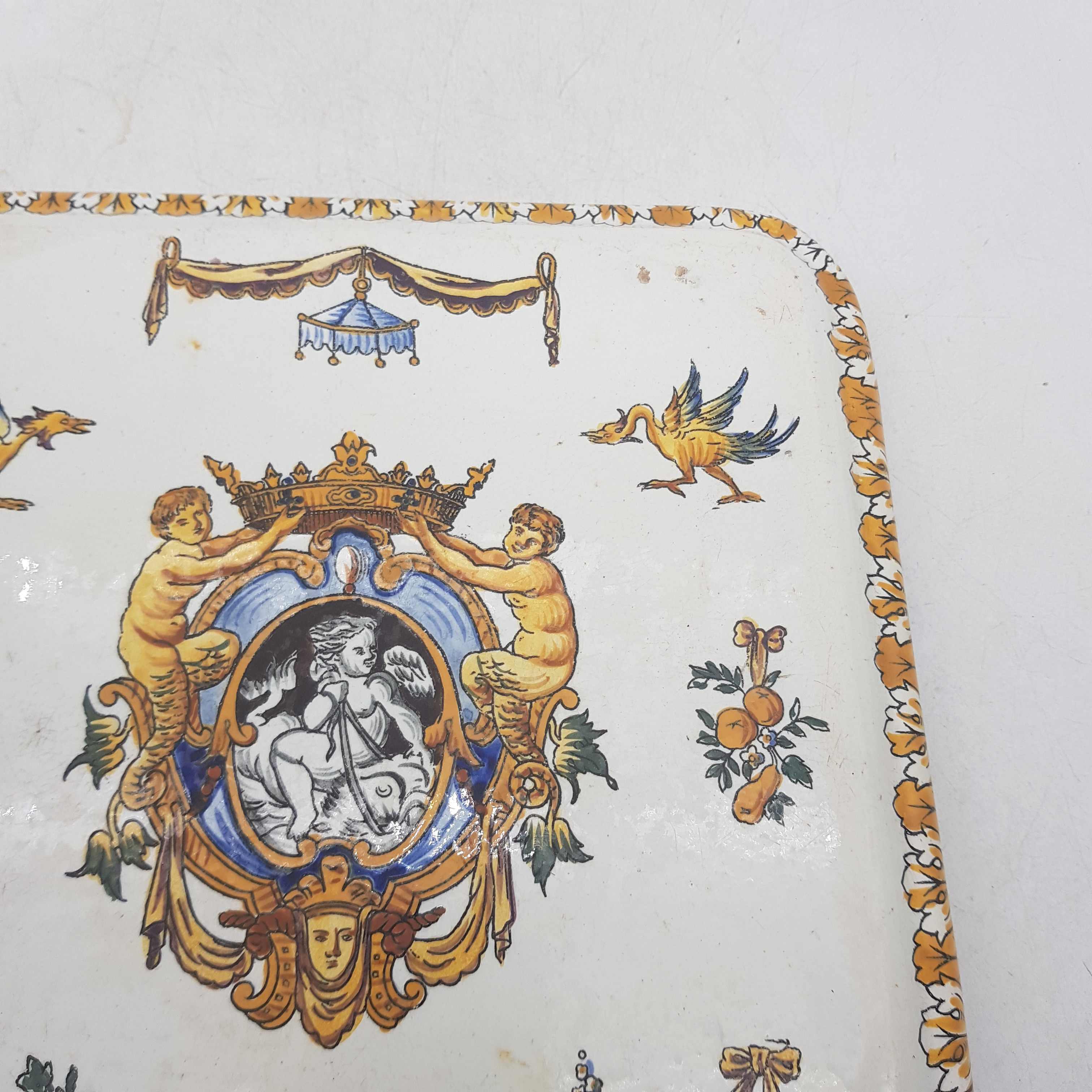 Voir photo 2 de Ancien dessous de plat style renaissance Gien Ancien dessous de plat style renaissance Gien État correct reconditionné photo 2