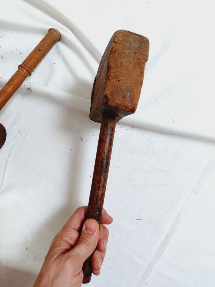 Voir photo 23 de Ancien étau à reliure en bois. Ancien étau à reliure en bois. Bon état reconditionné photo 23