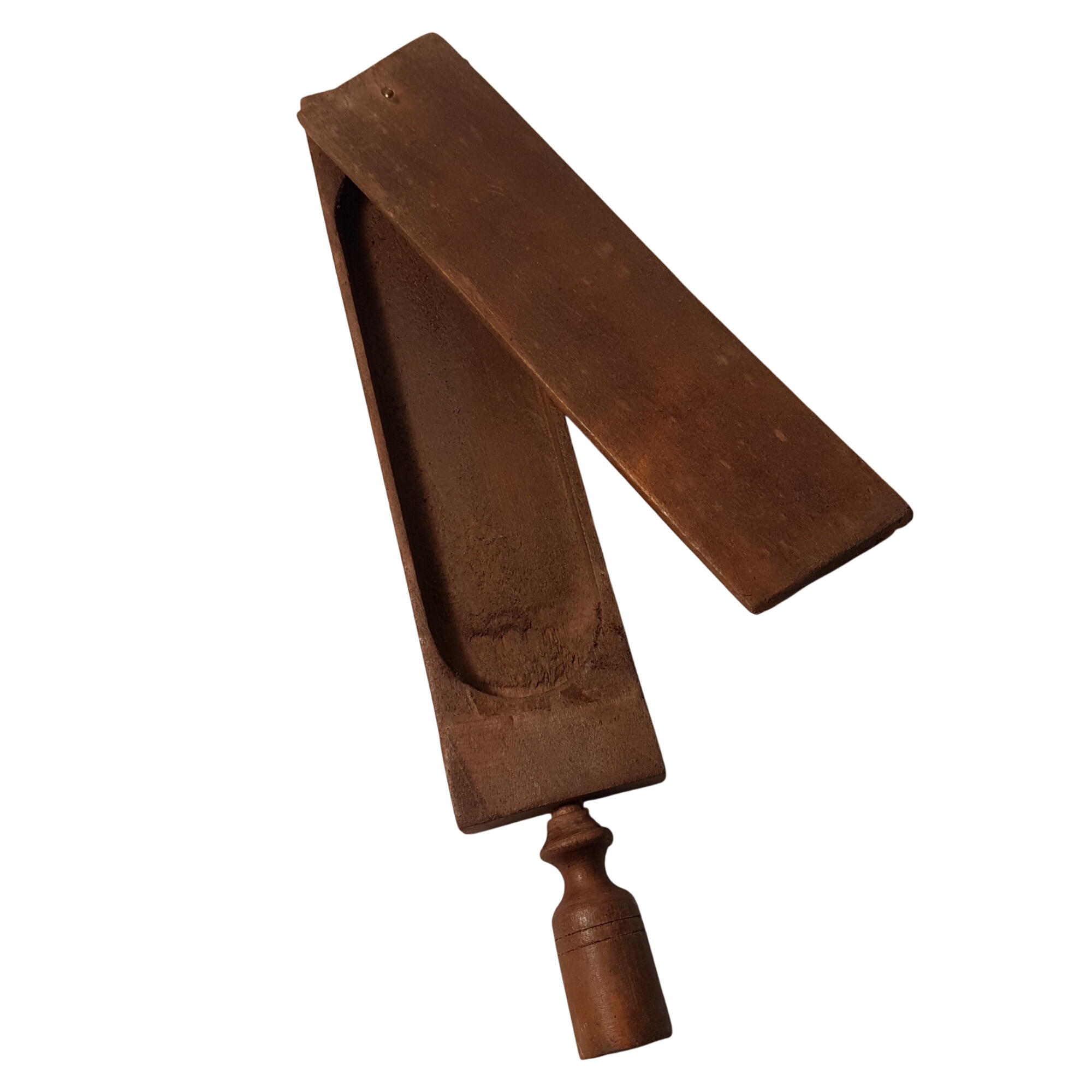Ancien étui ou encrier en bois État correct - 14,00 € Ancien étui ou encrier en bois État correct reconditionné disponible sur Label Emmaüs
