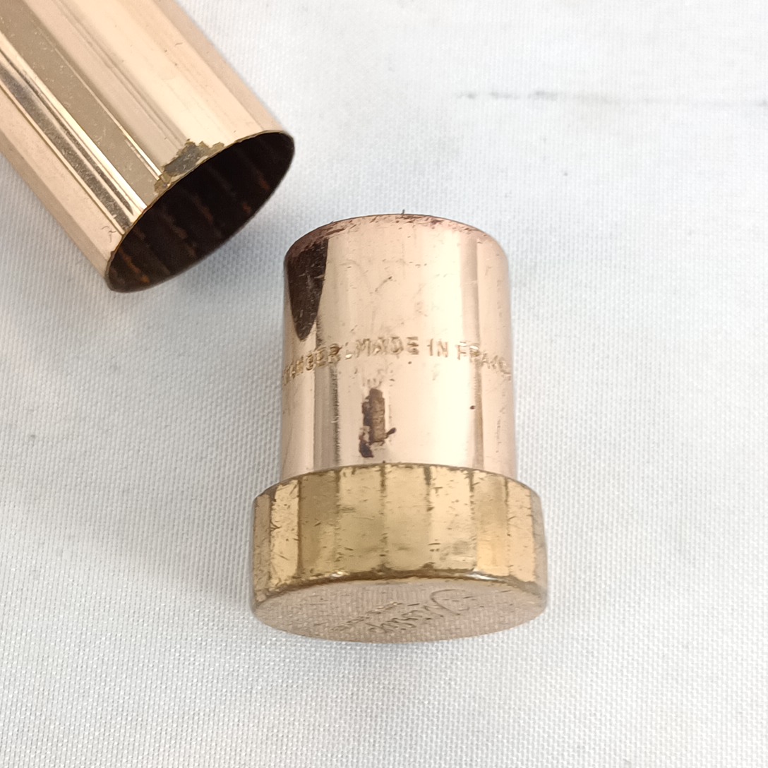 Voir photo 4 de Ancien étui rouge à lèvres avec miroir Mirlip Ancien étui rouge à lèvres avec miroir Mirlip Bon état reconditionné photo 4