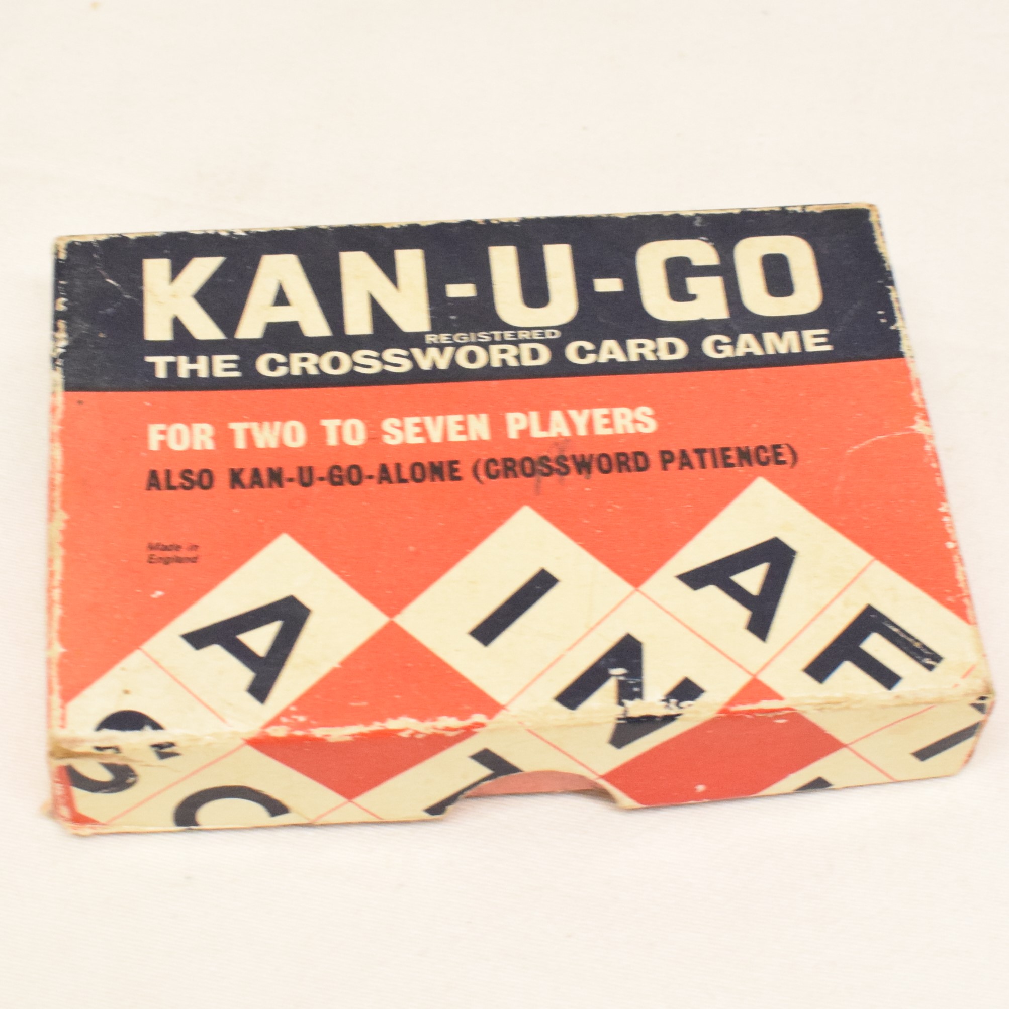Ancien jeu de cartes style mots croisés le KAN-U-GO État correct - 10,00 € Ancien jeu de cartes style mots croisés le KAN-U-GO État correct reconditionné disponible sur Label Emmaüs