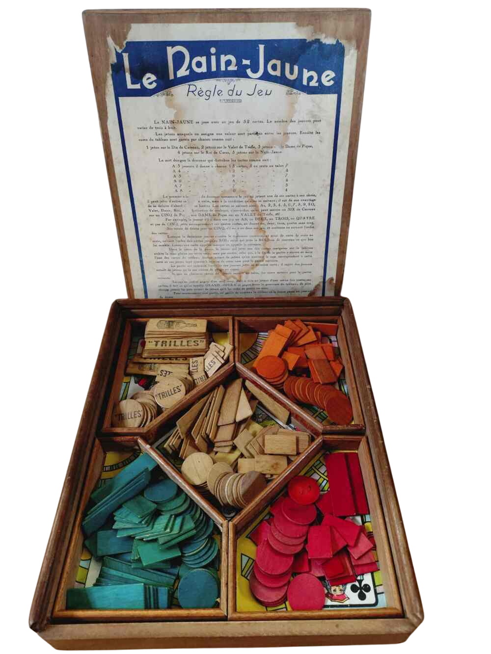 Ancien jeu de sociéte" Le Nain Jaune" en bois. Bon état - 35,00 € Ancien jeu de sociéte" Le Nain Jaune" en bois. Bon état reconditionné disponible sur Label Emmaüs