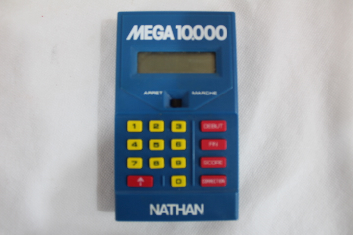 Voir photo 7 de Ancien Jeu Électronique Méga 10.000 Nathan Encyclopédie Ancien Jeu Électronique Méga 10.000 Nathan Encyclopédie Très bon état reconditionné photo 7
