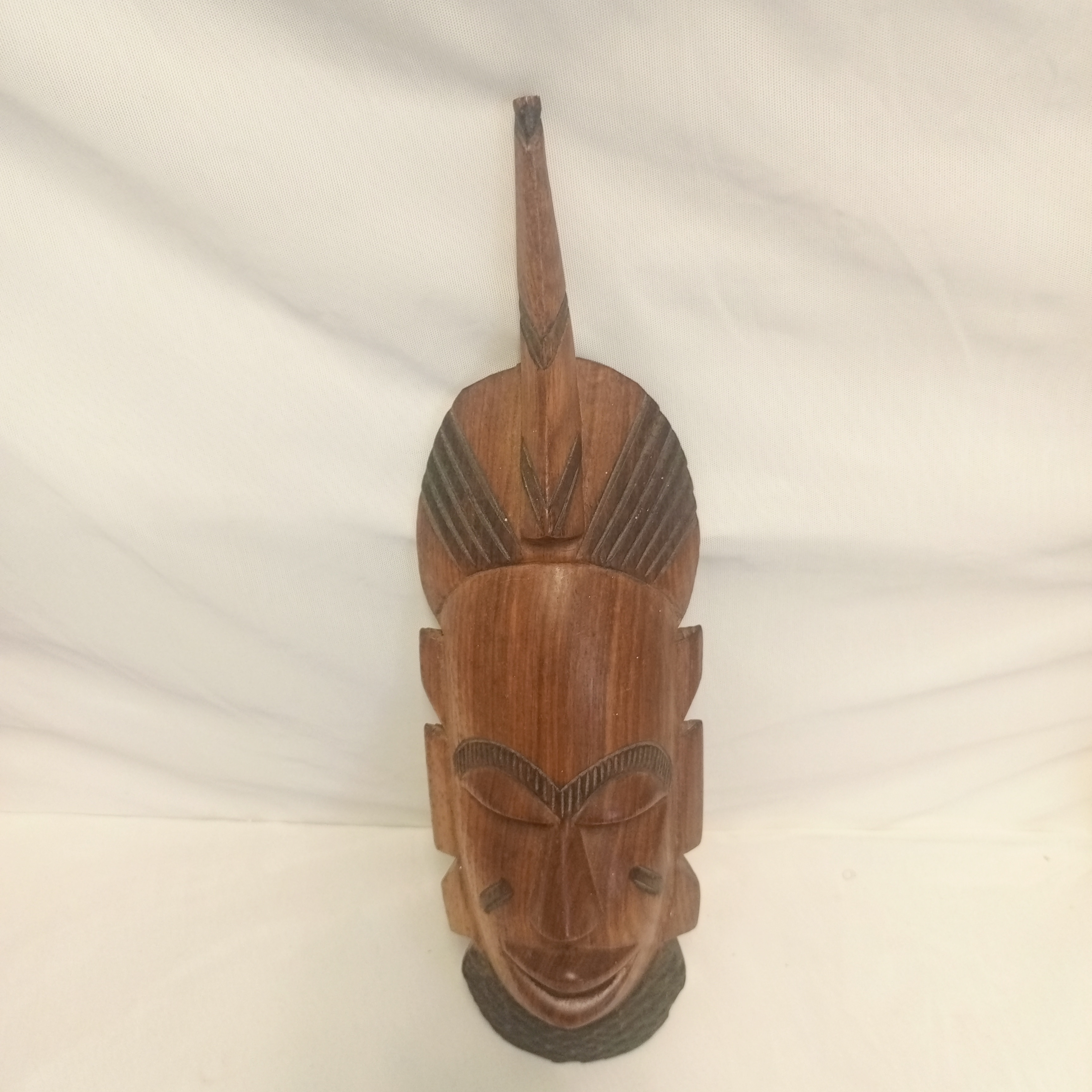 Voir photo 3 de Ancien Masque Africain en Bois Sculpté Ancien Masque Africain en Bois Sculpté État correct reconditionné photo 3