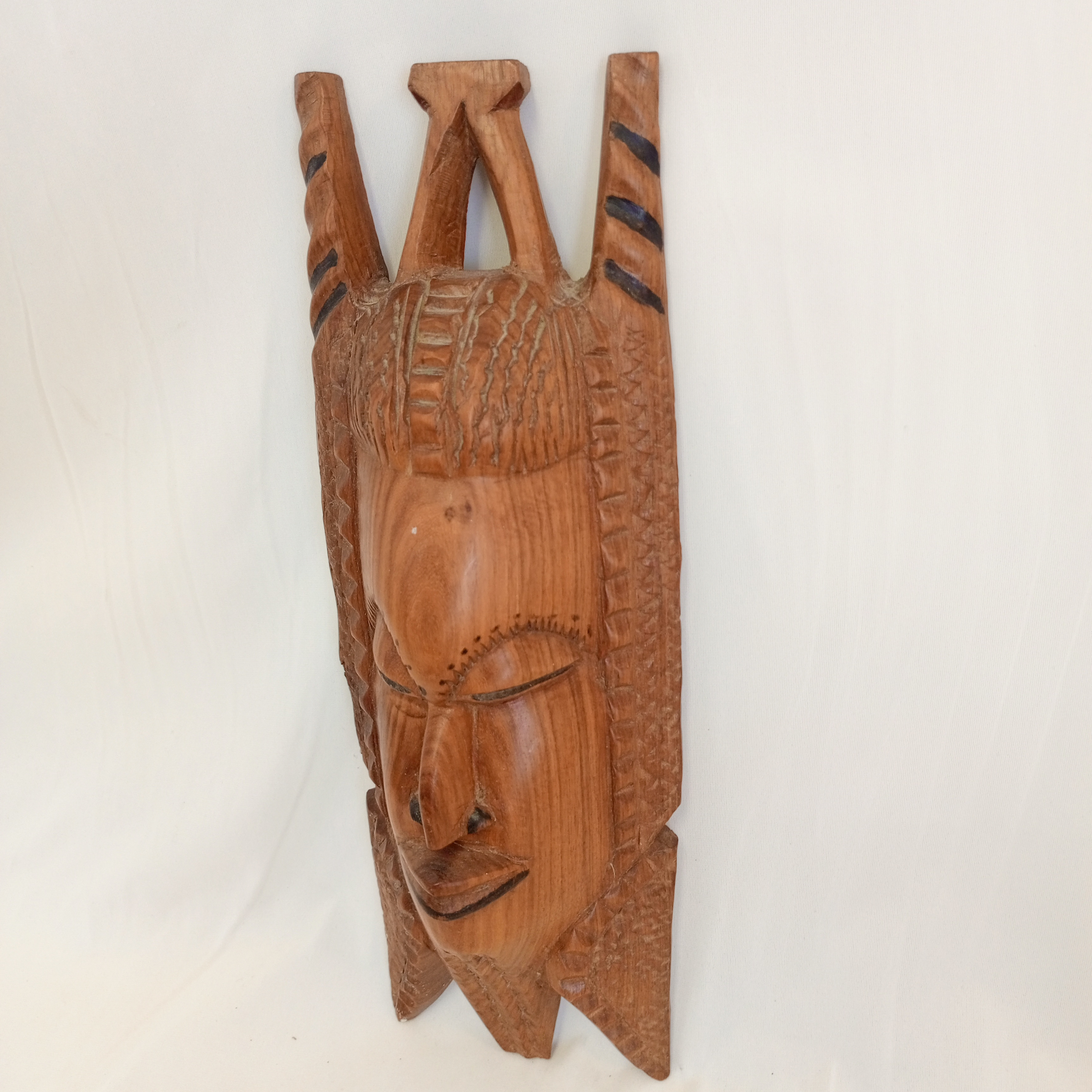 Voir photo 6 de Ancien Masque Africain en Bois Sculpté Ancien Masque Africain en Bois Sculpté État correct reconditionné photo 6