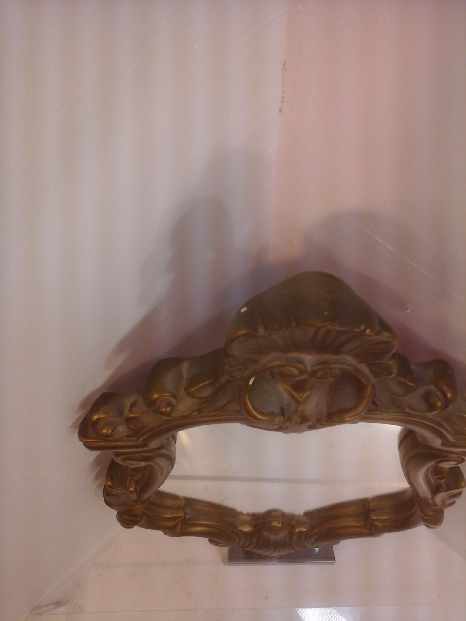 Voir photo 6 de Ancien miroir mural couleur dorée,cadre sculpté Ancien miroir mural couleur dorée,cadre sculpté Très bon état reconditionné photo 6