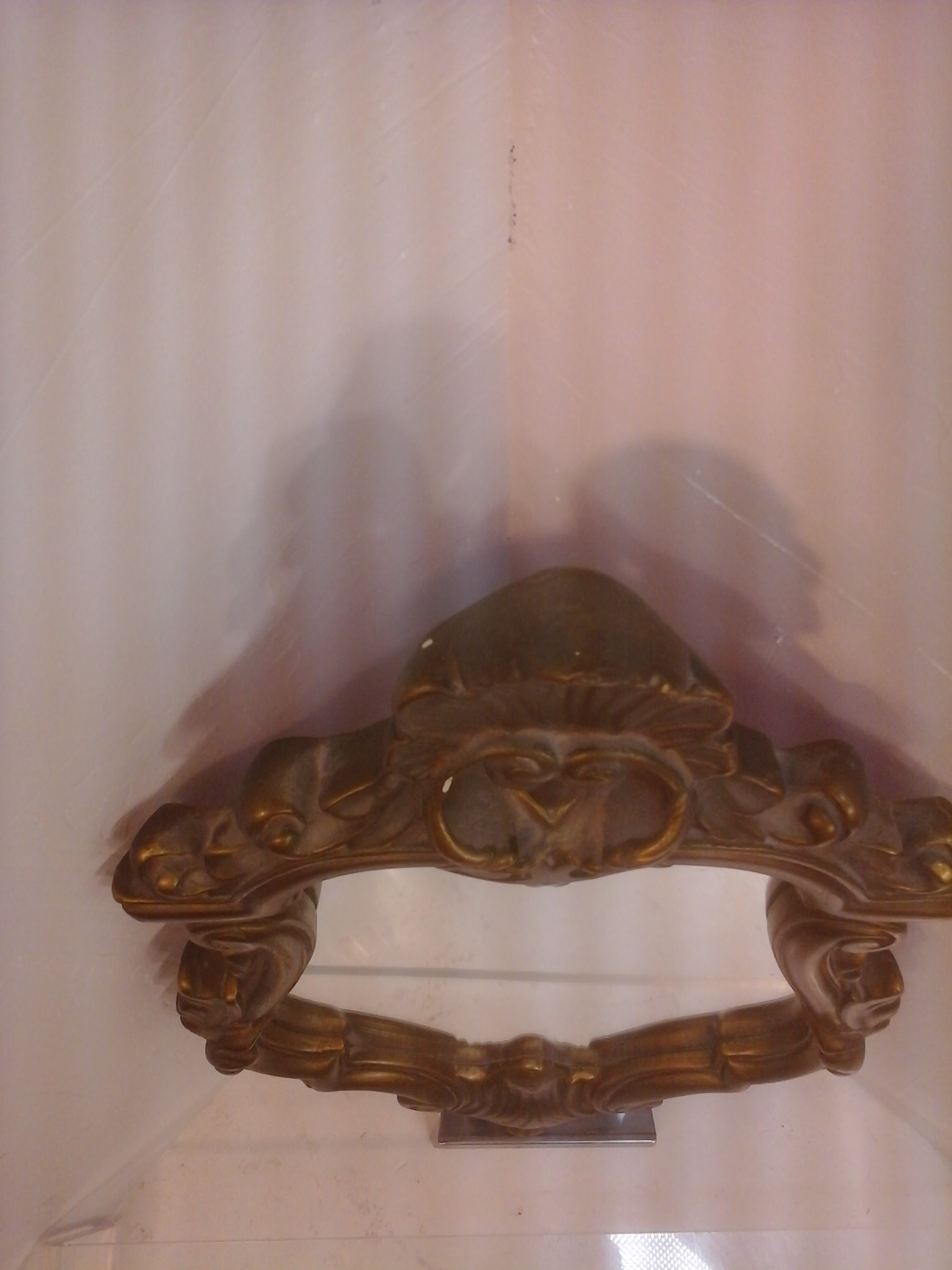 Voir photo 8 de Ancien miroir mural couleur dorée,cadre sculpté Ancien miroir mural couleur dorée,cadre sculpté Très bon état reconditionné photo 8