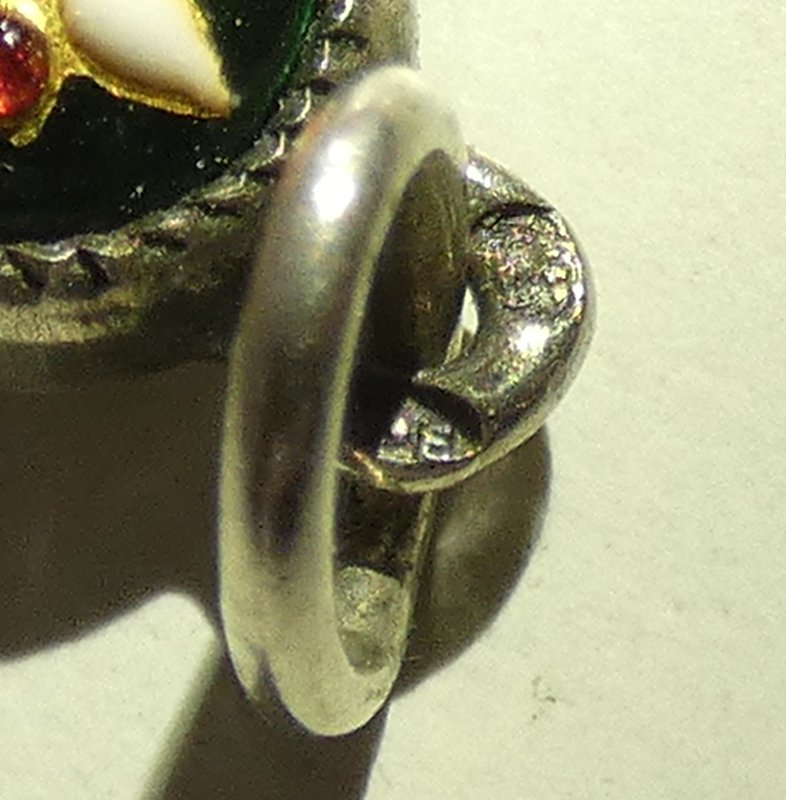 Voir photo 3 de Ancien pendentif croix en émaux bressans sur monture argent poinçonné Ancien pendentif croix en émaux bressans sur monture argent poinçonné Très bon état reconditionné photo 3
