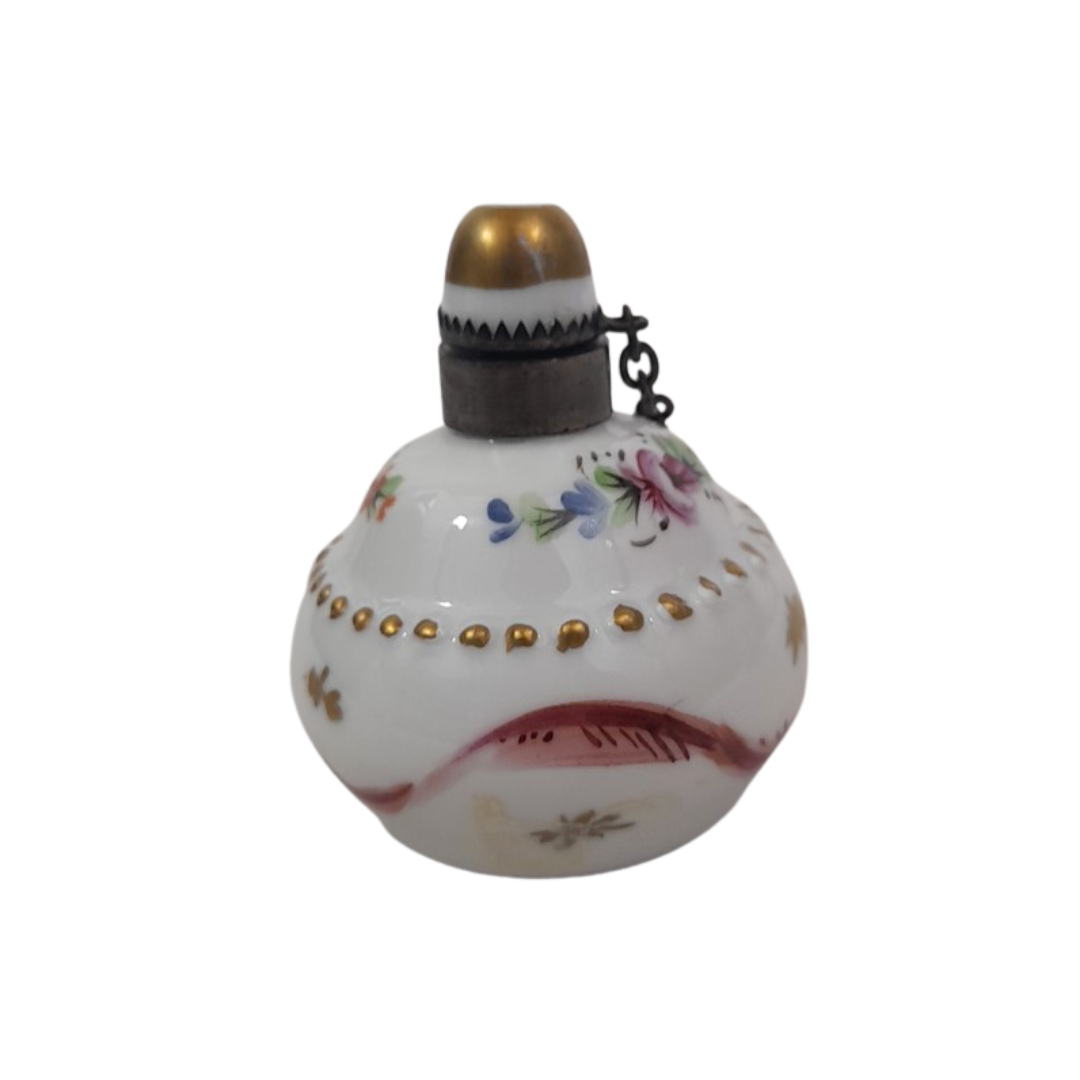 Voir photo 2 de Ancien Petit Flacon de Parfum en Porcelaine de Limoges – Peint à la Main Ancien Petit Flacon de Parfum en Porcelaine de Limoges – Peint à la Main Bon état reconditionné photo 2