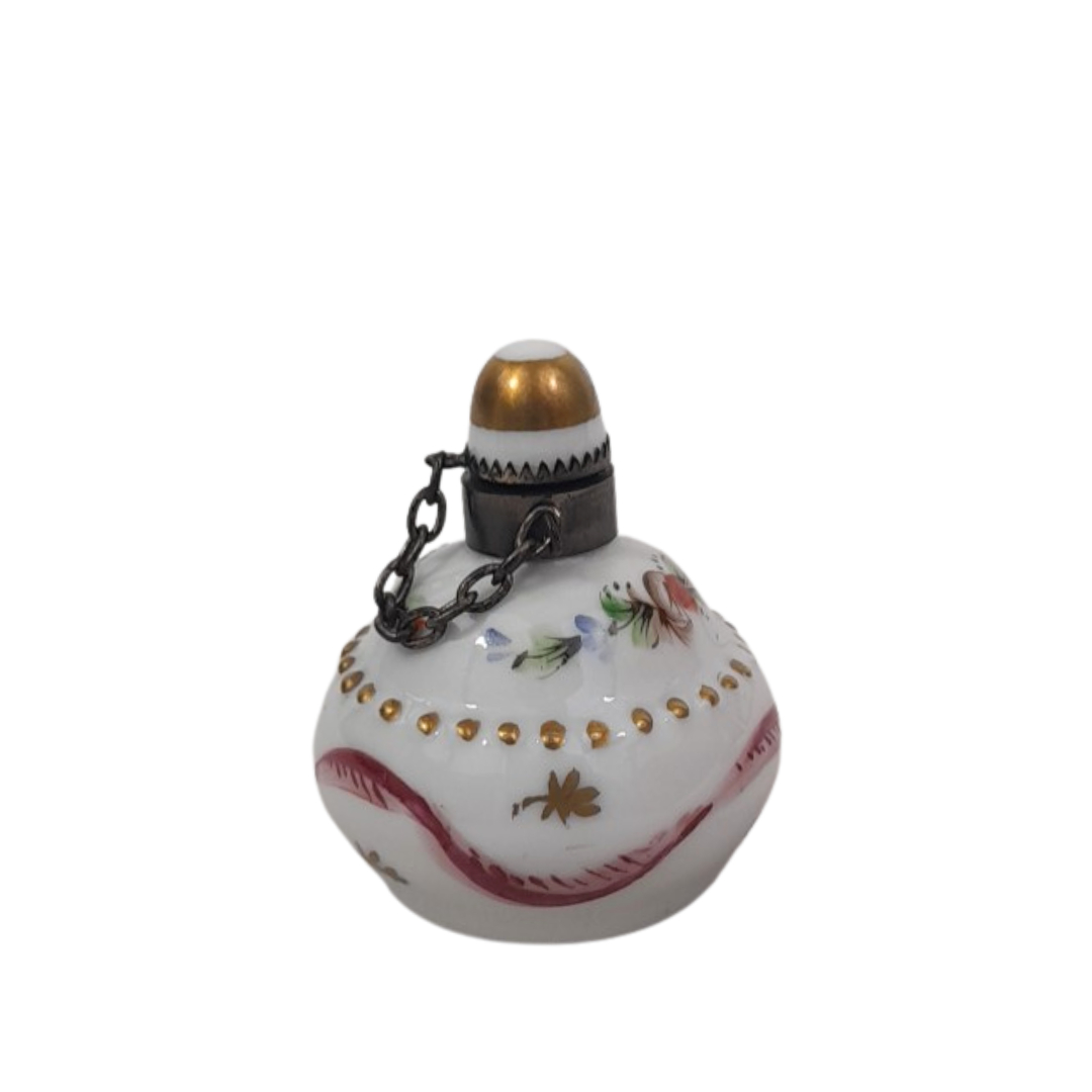 Voir photo 3 de Ancien Petit Flacon de Parfum en Porcelaine de Limoges – Peint à la Main Ancien Petit Flacon de Parfum en Porcelaine de Limoges – Peint à la Main Bon état reconditionné photo 3