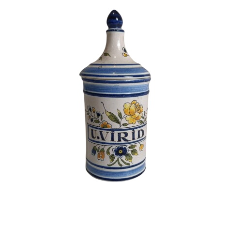Ancien pot à pharmacie en faïence Bon état - 15,00 € Ancien pot à pharmacie en faïence Bon état reconditionné disponible sur Label Emmaüs
