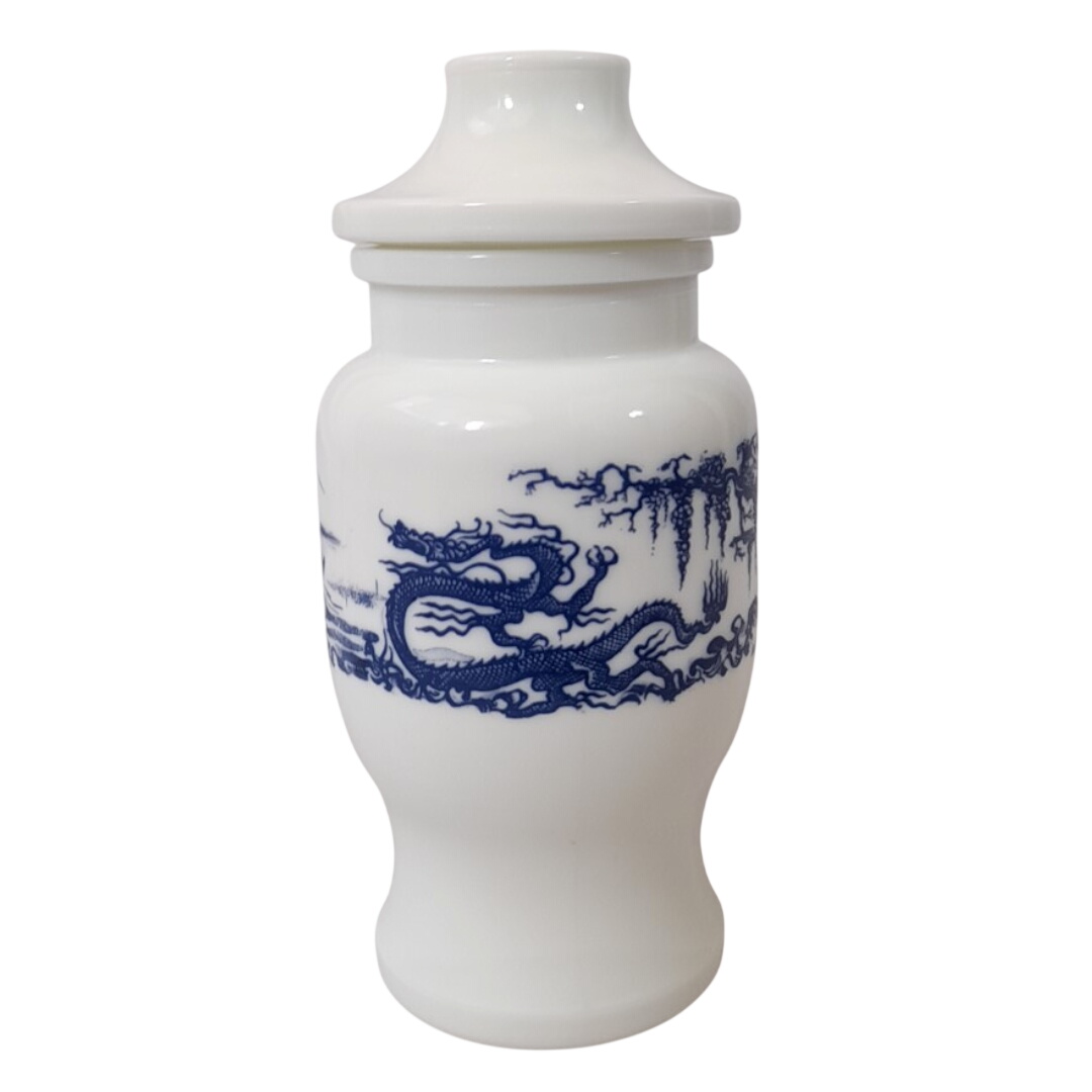 Ancien Pot à Pharmacie / Pharmacopée en Opaline Blanche "Ariel" – Verrerie de Boom (Belgique) Parfait état - 25,00 € Ancien Pot à Pharmacie / Pharmacopée en Opaline Blanche "Ariel" – Verrerie de Boom (Belgique) Parfait état reconditionné disponible sur Label Emmaüs