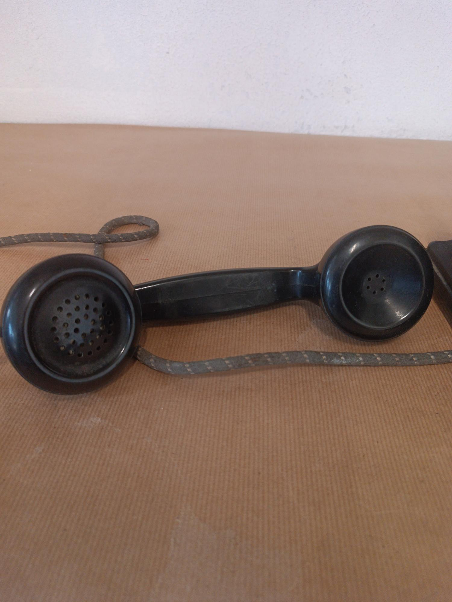 Voir photo 5 de Ancien téléphone en bakélite noir Ancien téléphone en bakélite noir État correct reconditionné photo 5