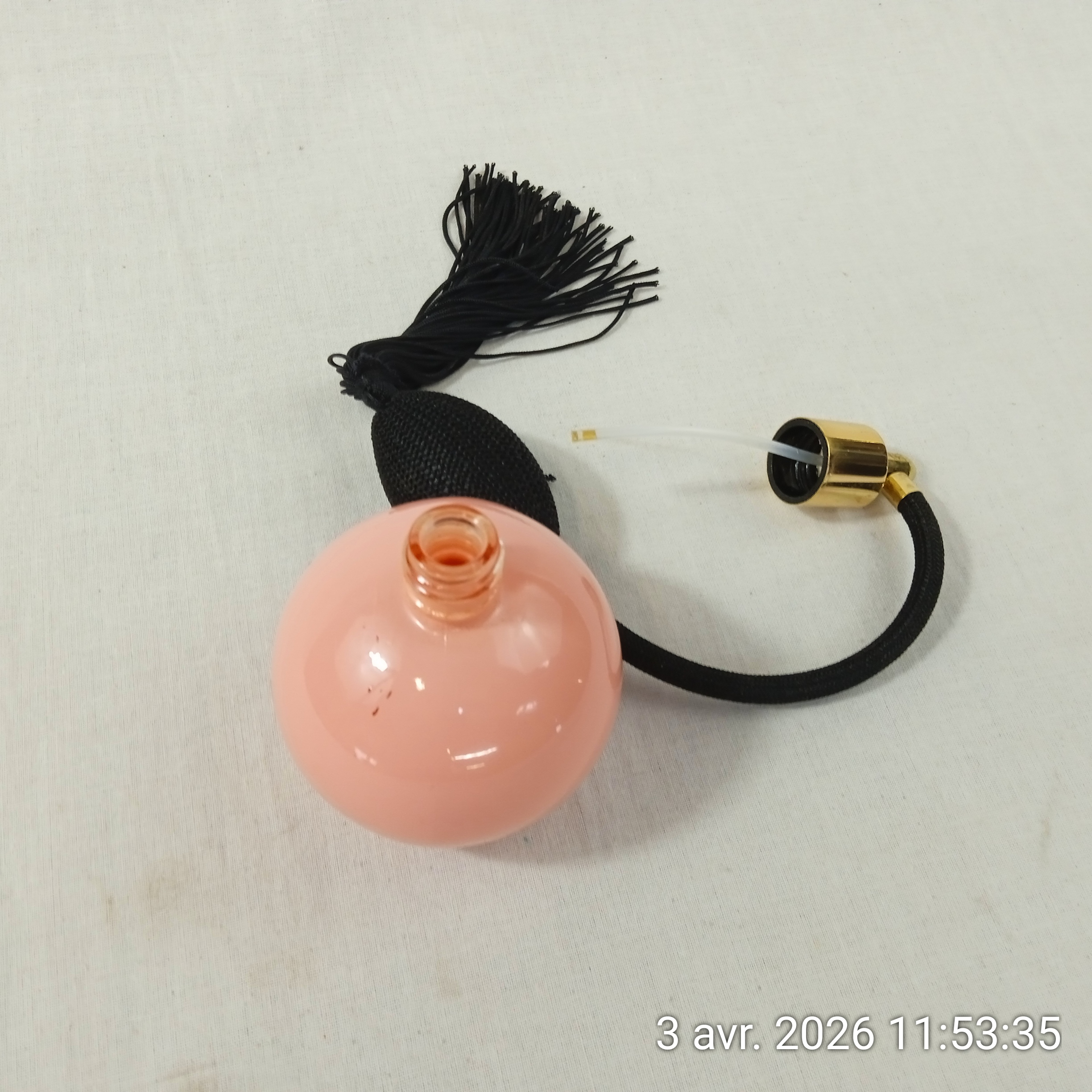 Voir photo 4 de Ancien vaporisateur de parfum poire noire collection Ancien vaporisateur de parfum poire noire collection Bon état reconditionné photo 4