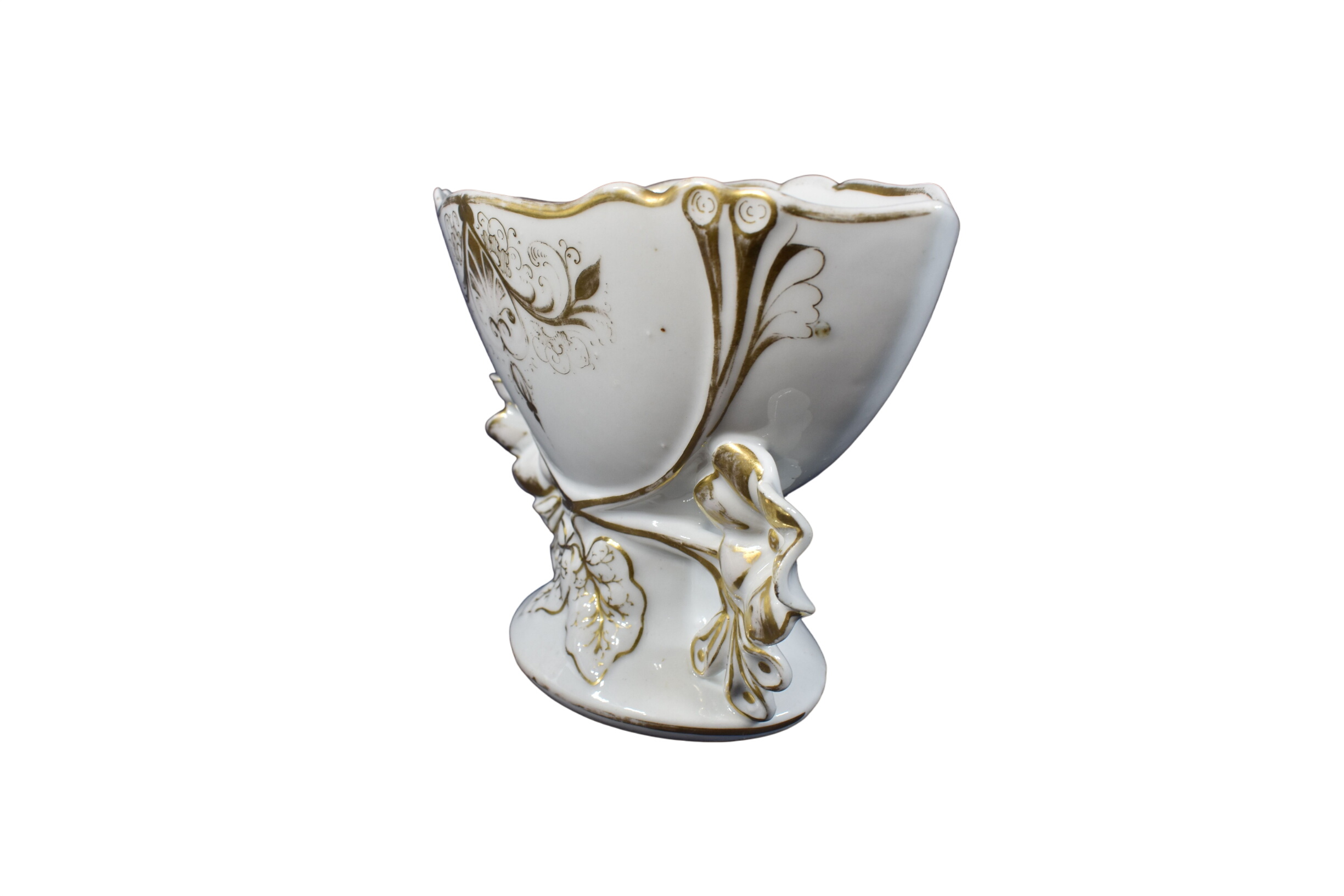Acheter Ancien vase de la mariée ou vase d'Autel, longueur 24, largeur 12 et hauteur 15 cm. Bon état - 19,00 € Ancien vase de la mariée ou vase d'Autel, longueur 24, largeur 12 et hauteur 15 cm. Bon état reconditionné disponible sur Label Emmaüs