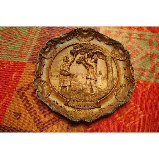 Ancienne Assiette En Bois Lorraine Bon état reconditionné disponible sur Rakuten