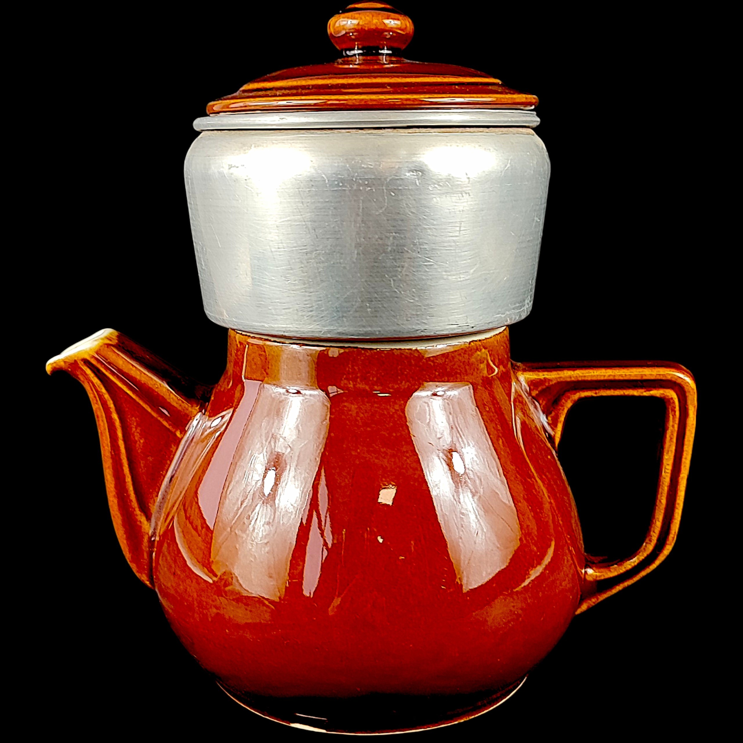 Voir photo 2 de Ancienne cafetière à filtre en céramique et aluminium. Ancienne cafetière à filtre en céramique et aluminium. État correct reconditionné photo 2