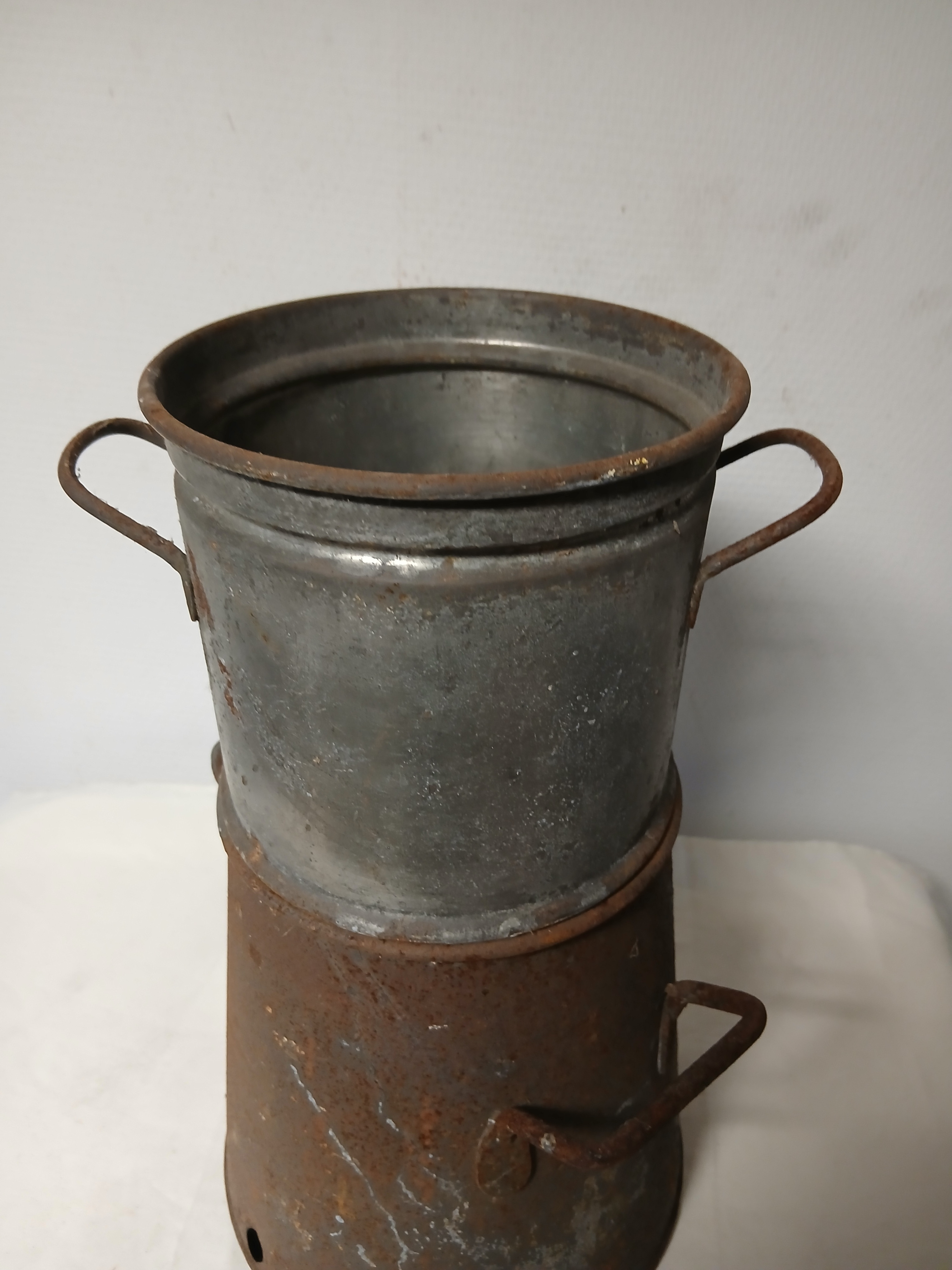 Voir photo 2 de Ancienne cafetière de café, bistrot en tôle pour déco. Ancienne cafetière de café, bistrot en tôle pour déco. État correct reconditionné photo 2