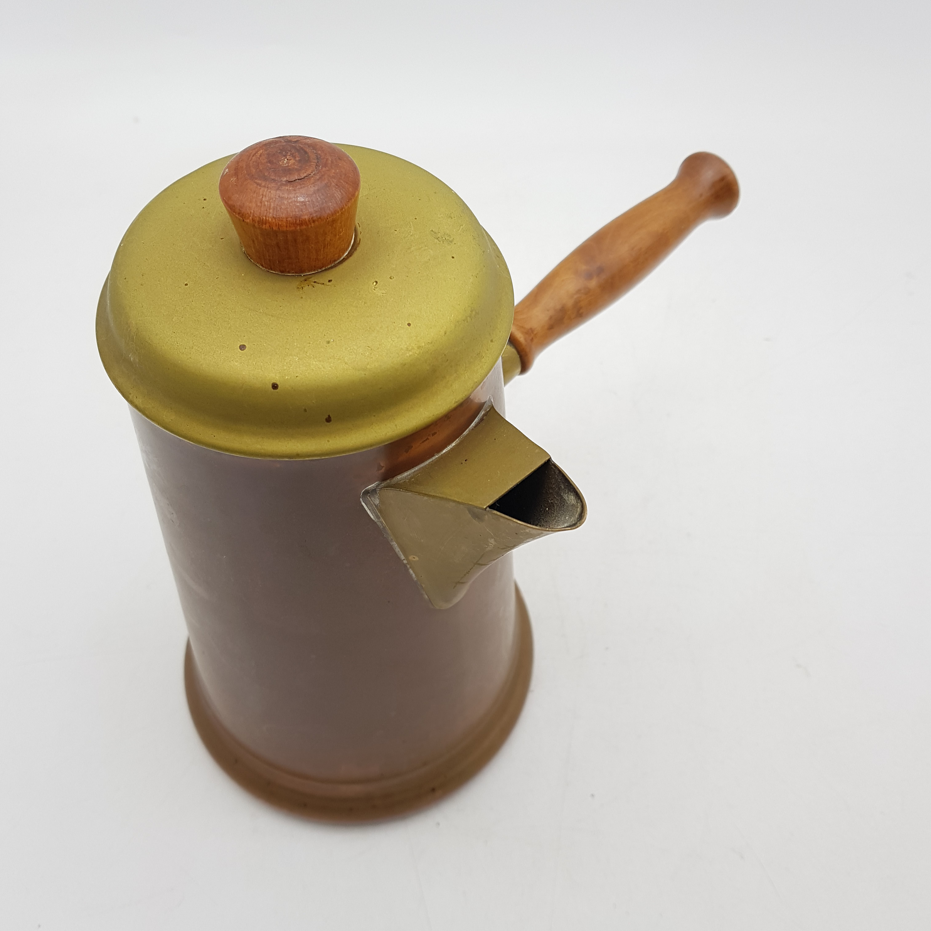 Voir photo 2 de Ancienne cafetière en cuivre, manche en bois Ancienne cafetière en cuivre, manche en bois Bon état reconditionné photo 2