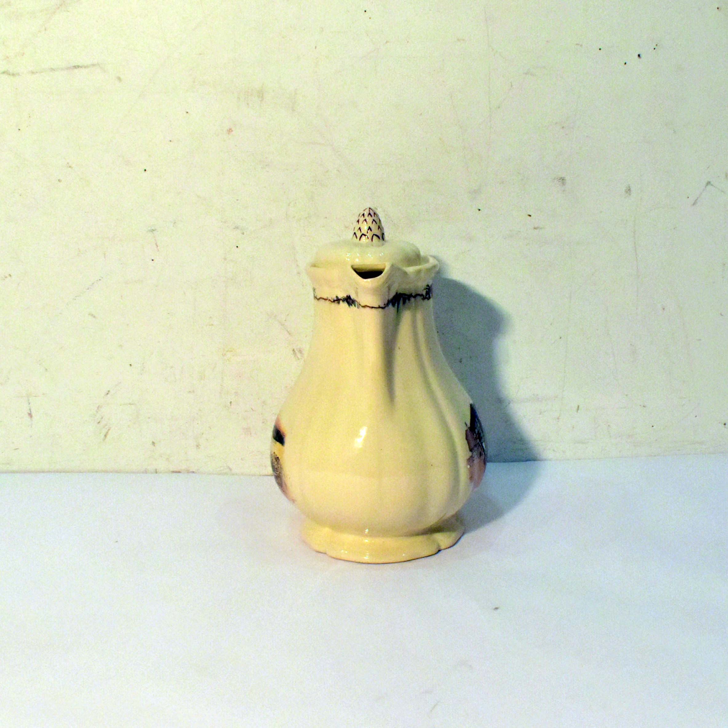 Voir photo 4 de Ancienne cafetière en faïence de Sarreguemines Henri Loux Ancienne cafetière en faïence de Sarreguemines Henri Loux Bon état reconditionné photo 4