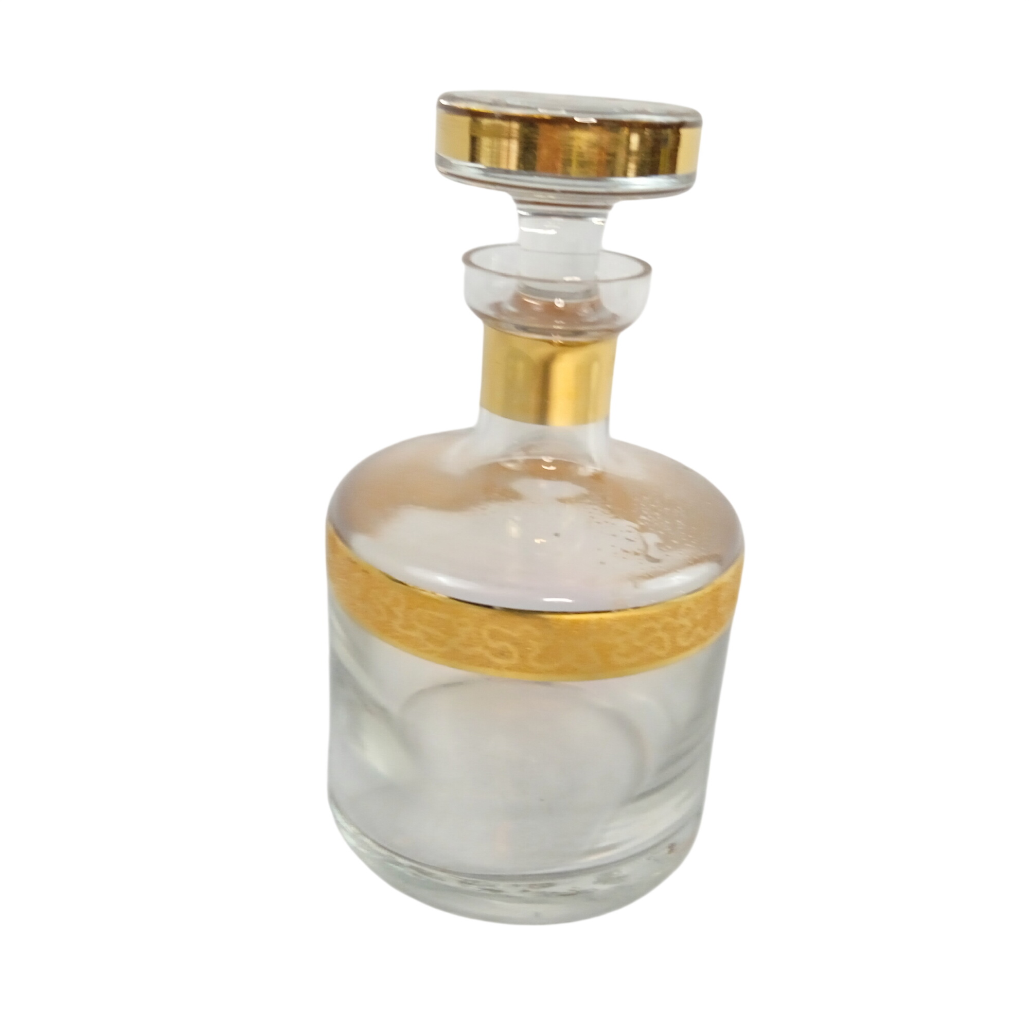 Acheter Ancienne carafe en verre à bandes dorées Année 60 Très bon état - 12,00 € Ancienne carafe en verre à bandes dorées Année 60 Très bon état reconditionné disponible sur Label Emmaüs
