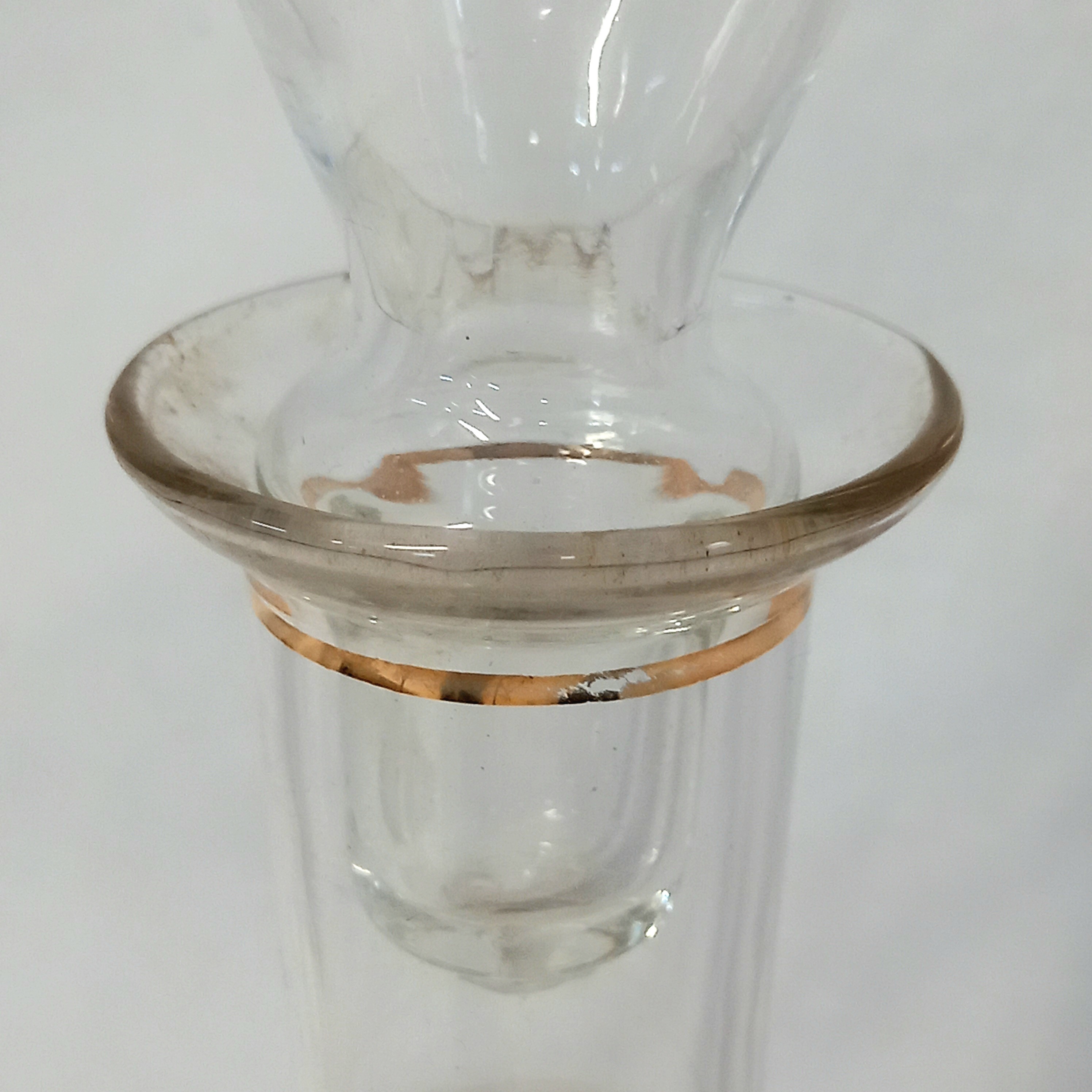 Voir photo 4 de Ancienne carafe en verre, vintage années 60, au motif floral émaillé Ancienne carafe en verre, vintage années 60, au motif floral émaillé Bon état reconditionné photo 4