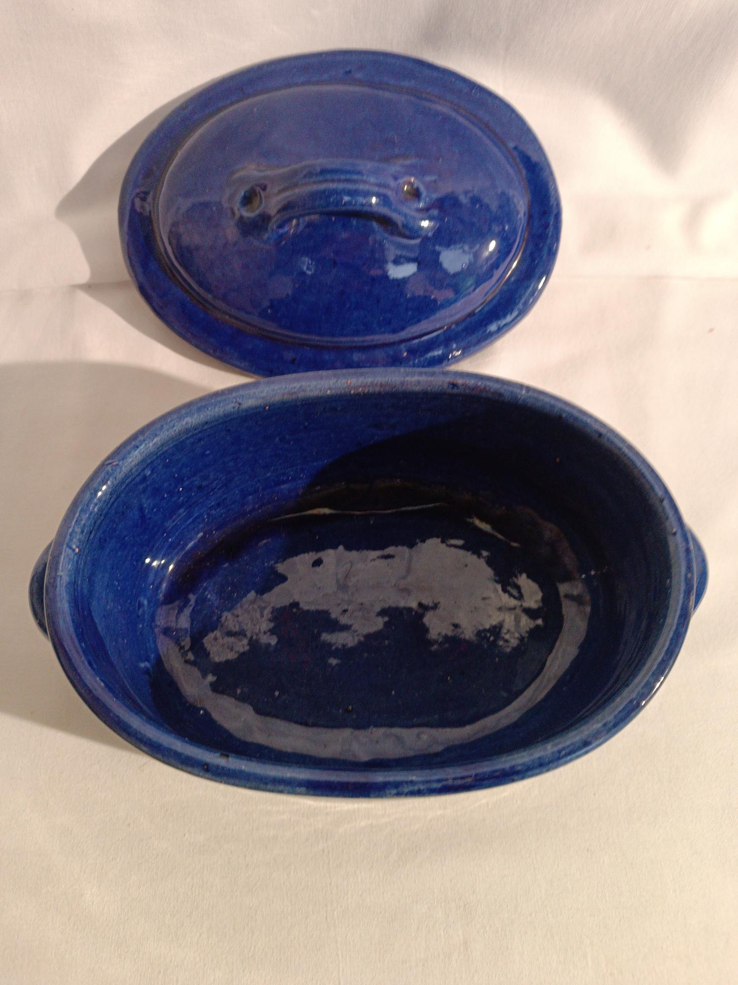 Voir photo 3 de Ancienne cocotte, marmite en terre cuite bleue Ancienne cocotte, marmite en terre cuite bleue Bon état reconditionné photo 3