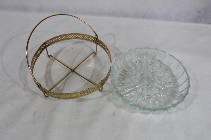 Voir photo 5 de Ancienne coupelle amuse bouche apéritif doré cuisine art de la table panier Ancienne coupelle amuse bouche apéritif doré cuisine art de la table panier Très bon état reconditionné photo 5