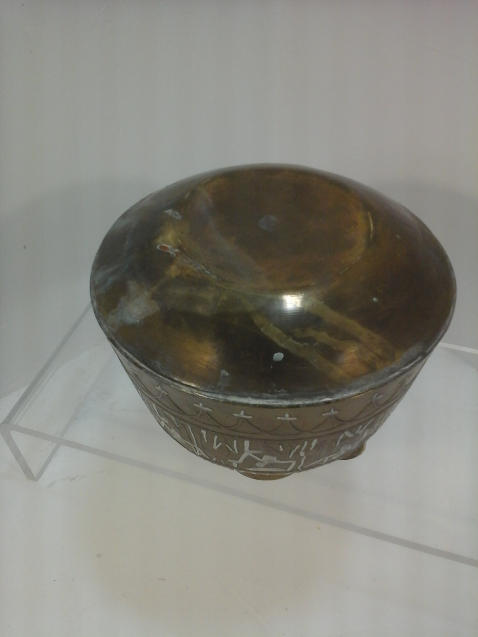 Voir photo 3 de Ancienne cruche à eau en cuivre islamique, moyen-oriental Ancienne cruche à eau en cuivre islamique, moyen-oriental Très bon état reconditionné photo 3