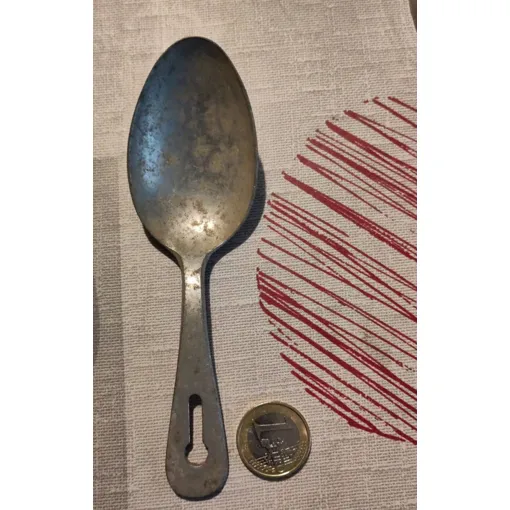 Ancienne Cuillère En Aluminium Ajourée Pour Être Accrochée Collector Trouvée Dans Mon Jardin Rareté Bon état - 28,19 € Ancienne Cuillère En Aluminium Ajourée Pour Être Accrochée Collector Trouvée Dans Mon Jardin Rareté Bon état reconditionné disponible sur Rakuten