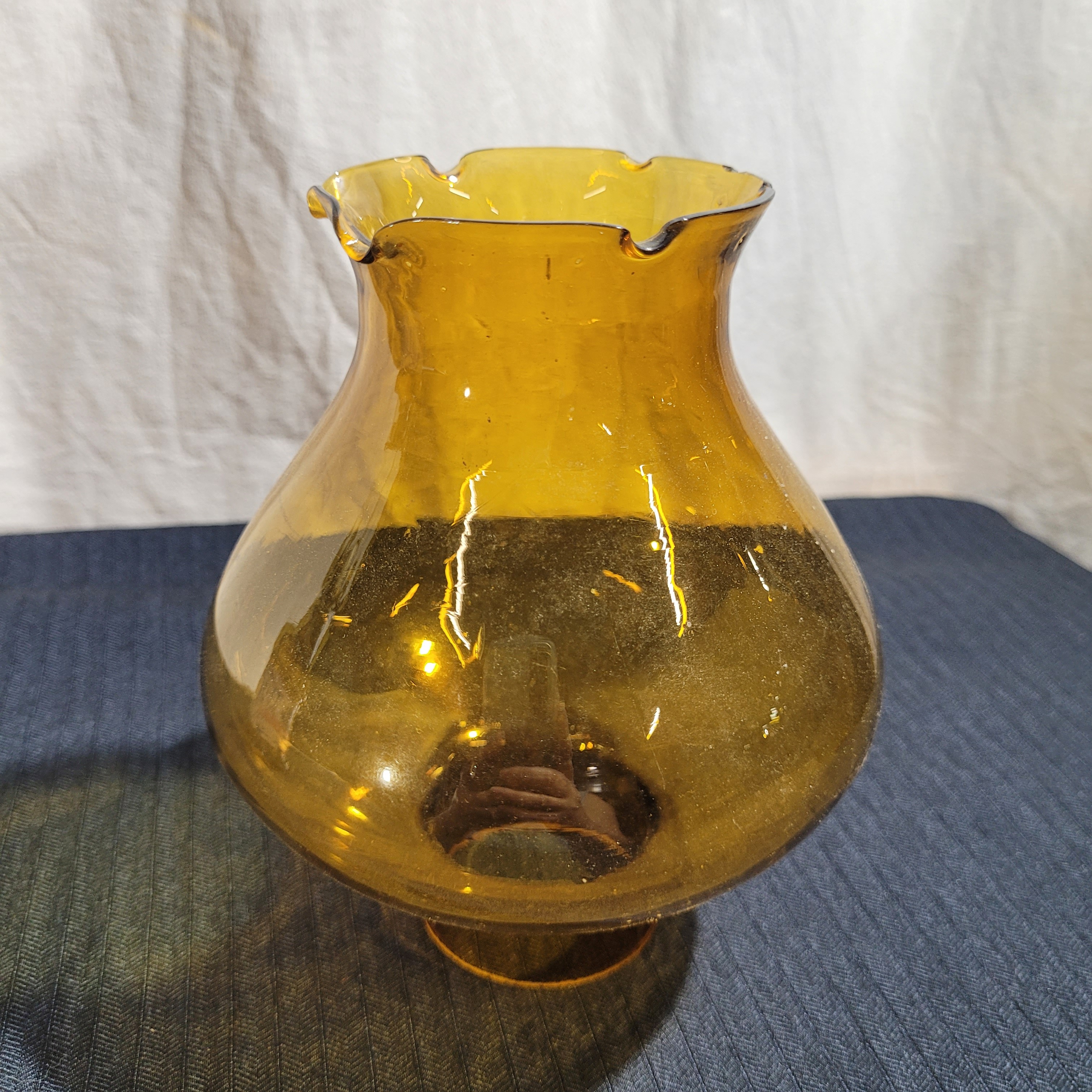 Voir photo 3 de Ancienne Lampe à Pétrole en Verre Ambré "Star Brand" - Décor Planisphère Vintage Ancienne Lampe à Pétrole en Verre Ambré "Star Brand" - Décor Planisphère Vintage reconditionné photo 3