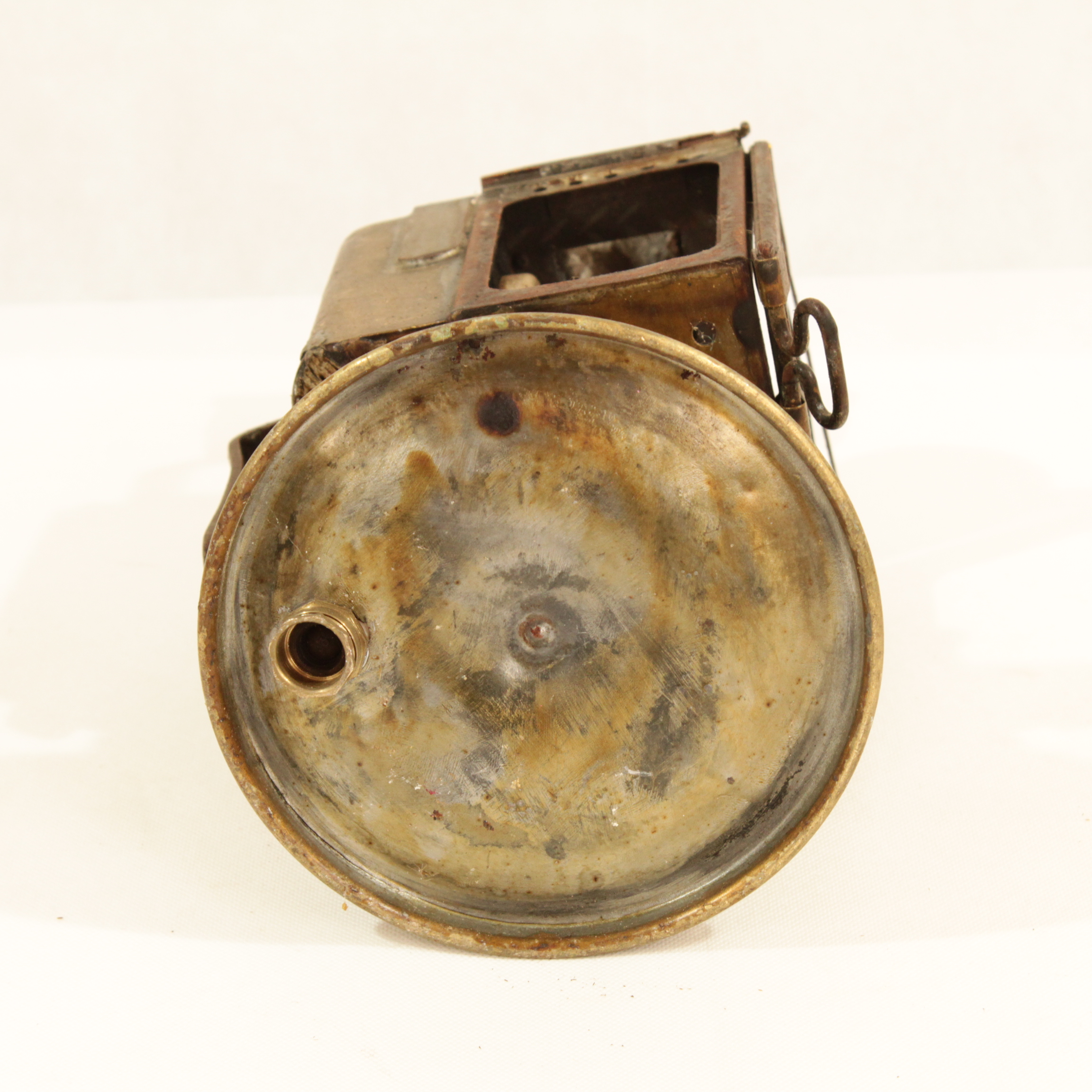 Acheter ANCIENNE LANTERNE LAMPE CHEMINOT État correct - 19,00 € ANCIENNE LANTERNE LAMPE CHEMINOT État correct reconditionné disponible sur Label Emmaüs