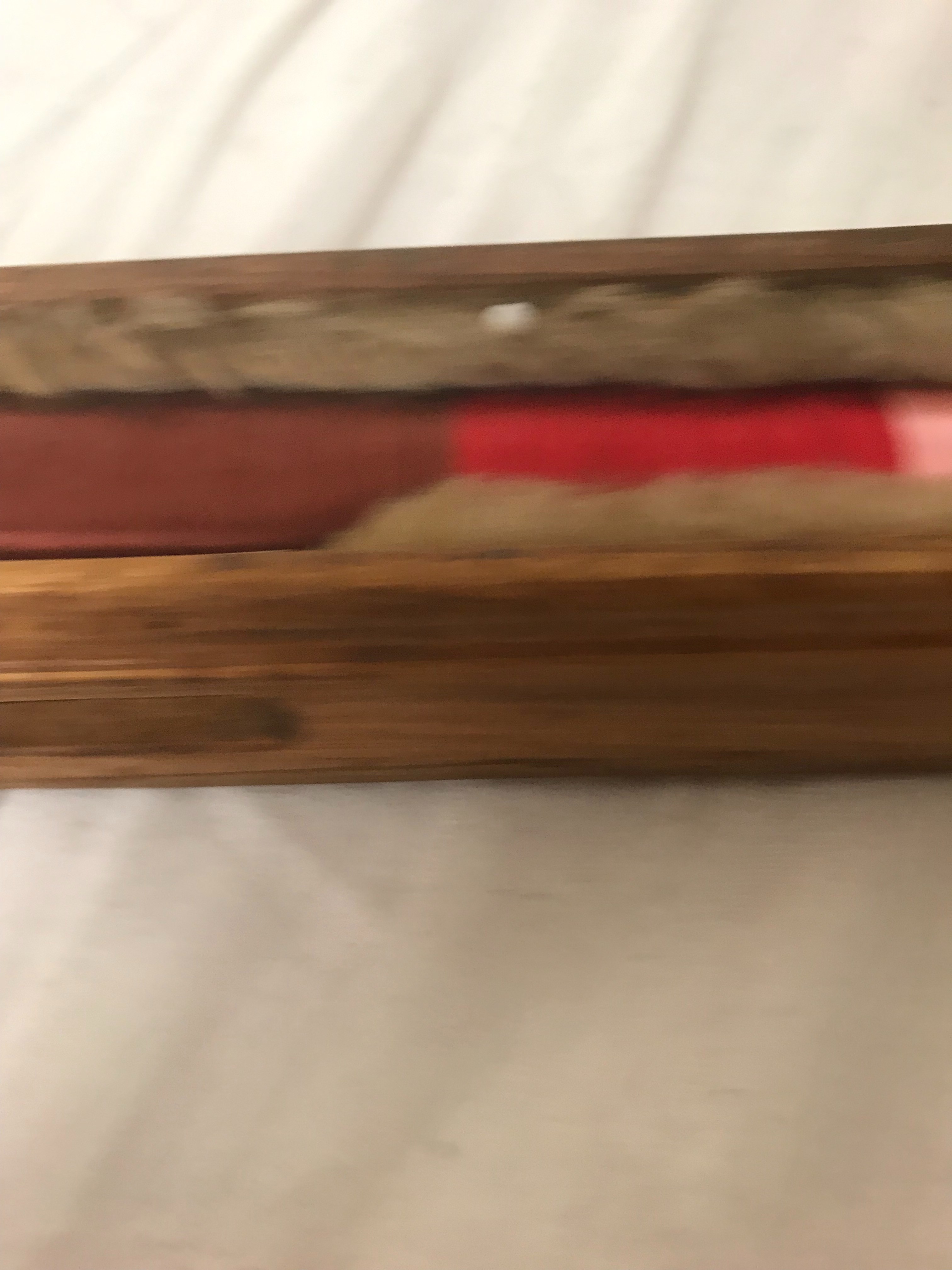 Voir photo 3 de Ancienne navette en bois pour métier à tisser. Longueur 40cm Ancienne navette en bois pour métier à tisser. Longueur 40cm Très bon état reconditionné photo 3