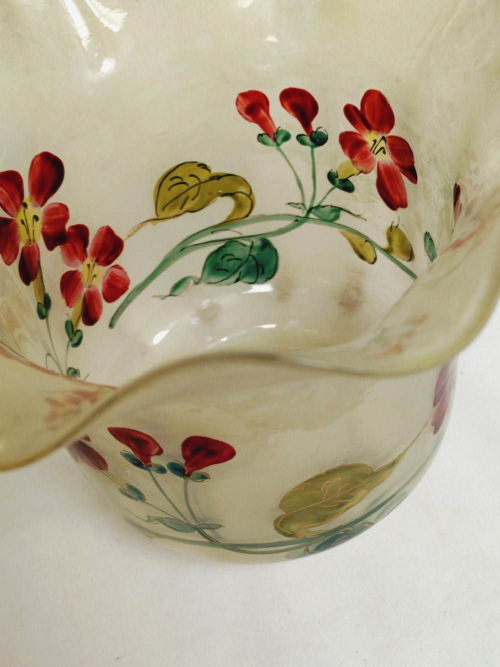 Voir photo 11 de Ancienne paire de tulipe pour lampe à pétrole, en verre givré et émaillé, art nouveau. Ancienne paire de tulipe pour lampe à pétrole, en verre givré et émaillé, art nouveau. reconditionné photo 11