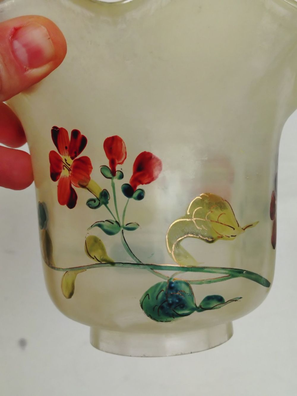 Voir photo 13 de Ancienne paire de tulipe pour lampe à pétrole, en verre givré et émaillé, art nouveau. Ancienne paire de tulipe pour lampe à pétrole, en verre givré et émaillé, art nouveau. reconditionné photo 13