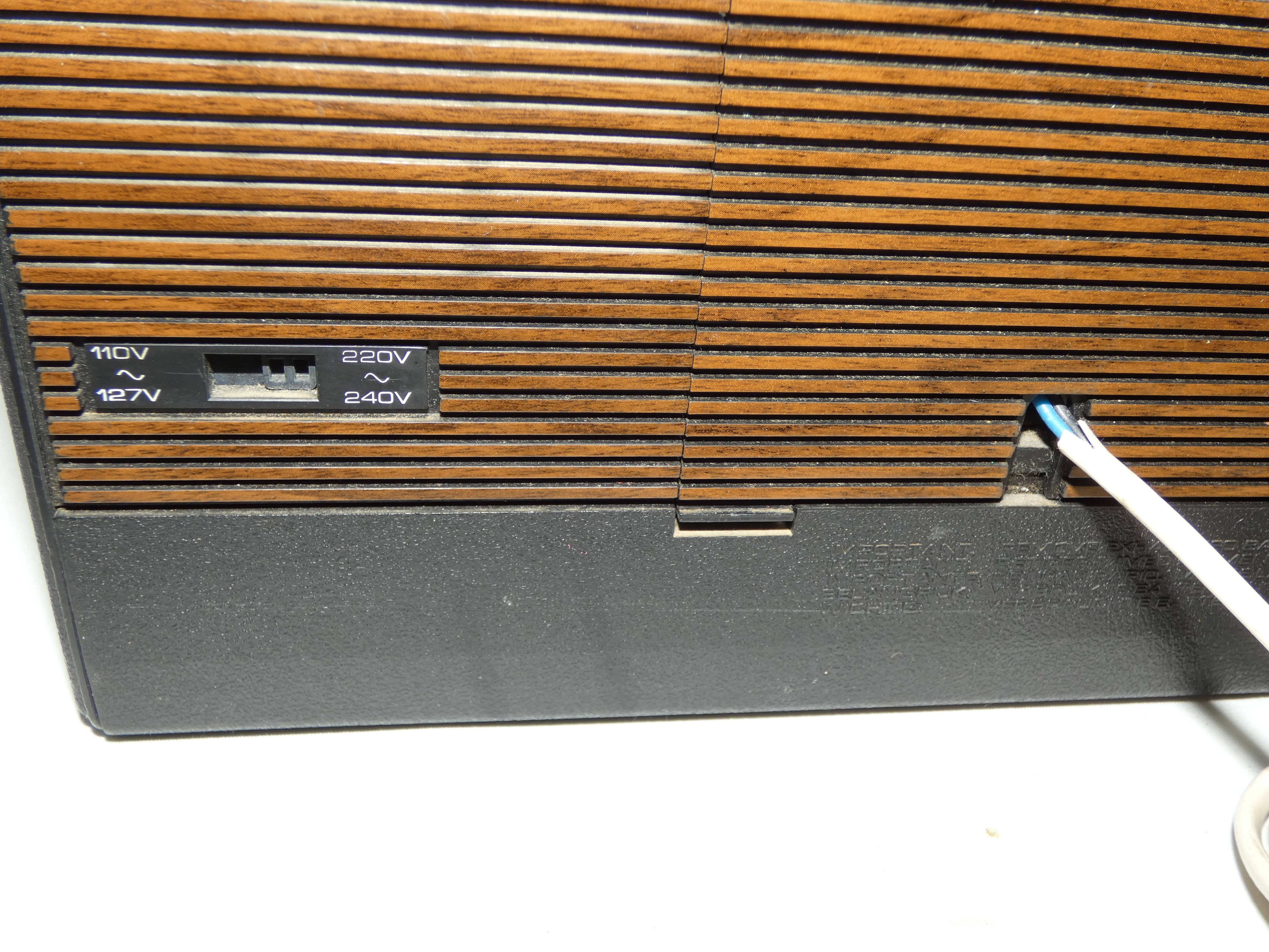 Voir photo 11 de Ancienne radio cassette PHILIPS RR 522 Ancienne radio cassette PHILIPS RR 522 Bon état reconditionné photo 11