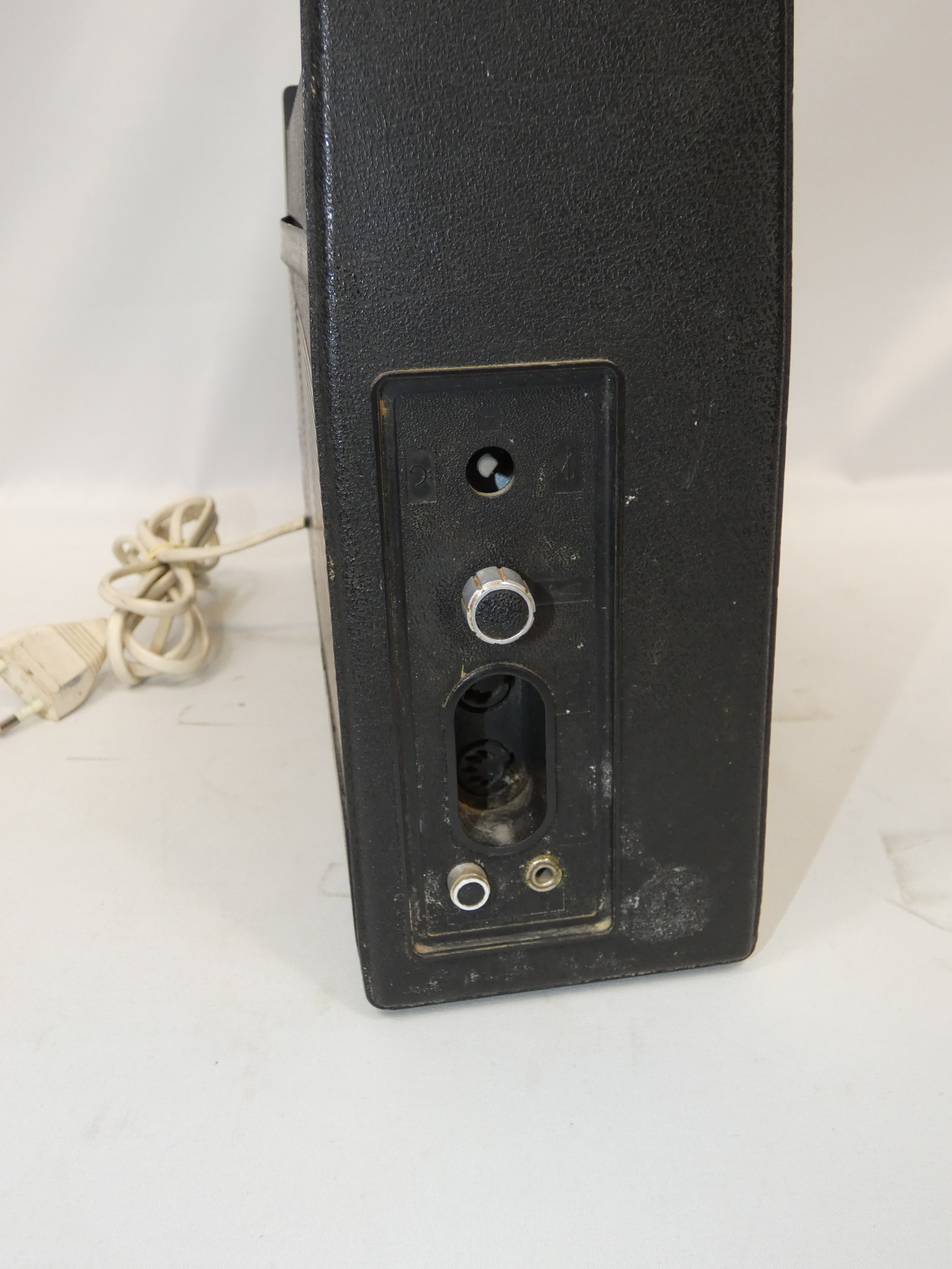 Voir photo 4 de Ancienne radio cassette PHILIPS RR 522 Ancienne radio cassette PHILIPS RR 522 Bon état reconditionné photo 4
