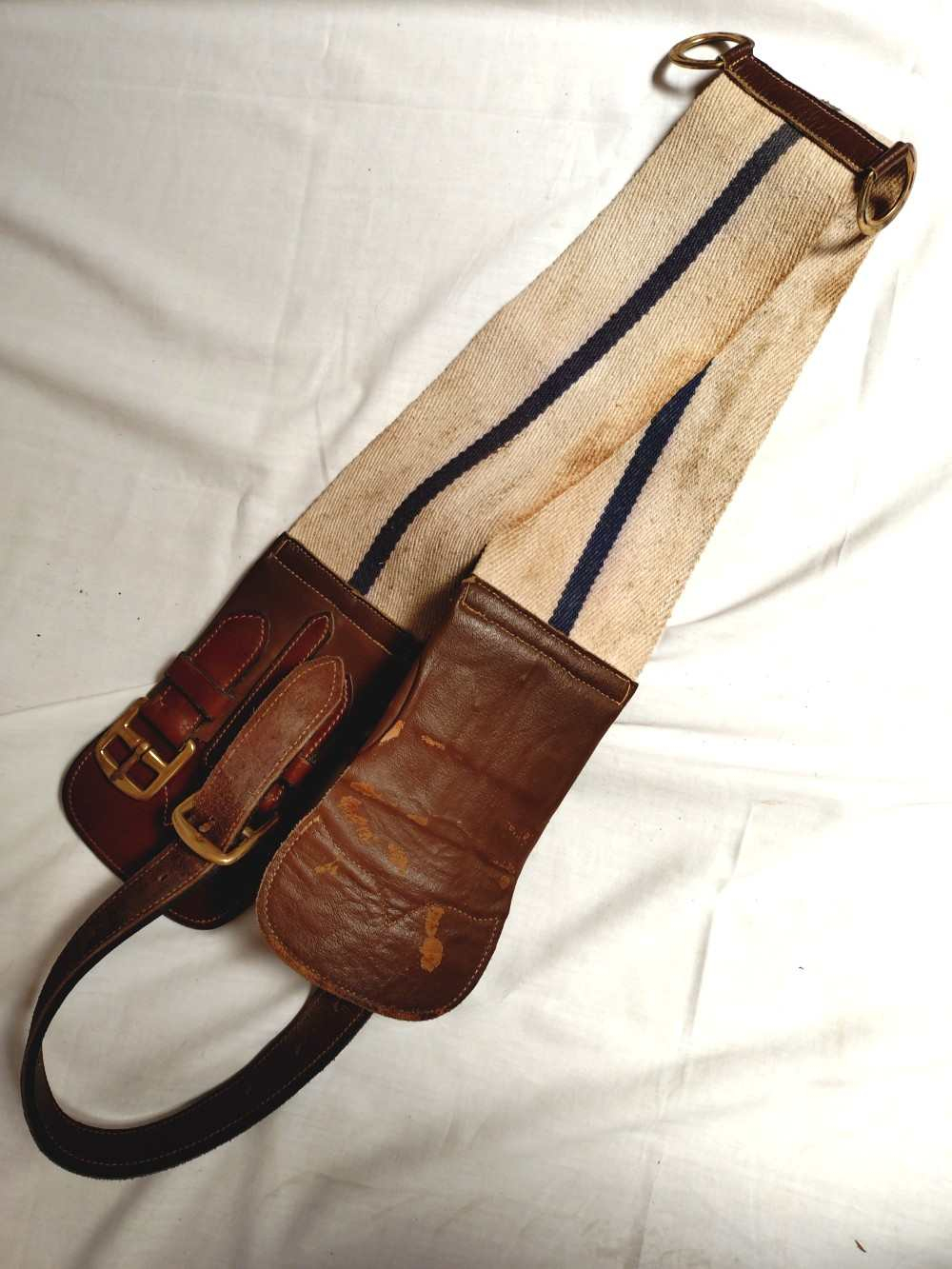 Voir photo 25 de Ancienne selle américaine en cuir fait à la main. Selle western. À retirer en boutique, Millau. Ancienne selle américaine en cuir fait à la main. Selle western. À retirer en boutique, Millau. Bon état reconditionné photo 25