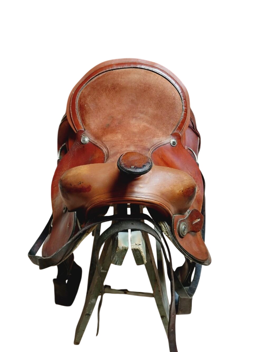 Ancienne selle américaine en cuir fait à la main. Selle western. À retirer en boutique, Millau. Bon état - 2500,00 € Ancienne selle américaine en cuir fait à la main. Selle western. À retirer en boutique, Millau. Bon état reconditionné disponible sur Label Emmaüs