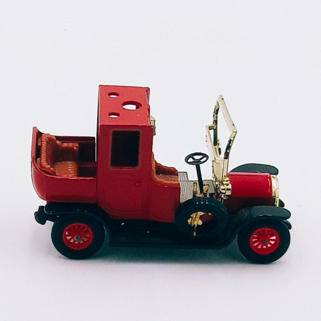 Voir photo 2 de Ancienne voiture miniature, "1907 Unic Taxi" - Matchbox Ancienne voiture miniature, "1907 Unic Taxi" - Matchbox Bon état reconditionné photo 2