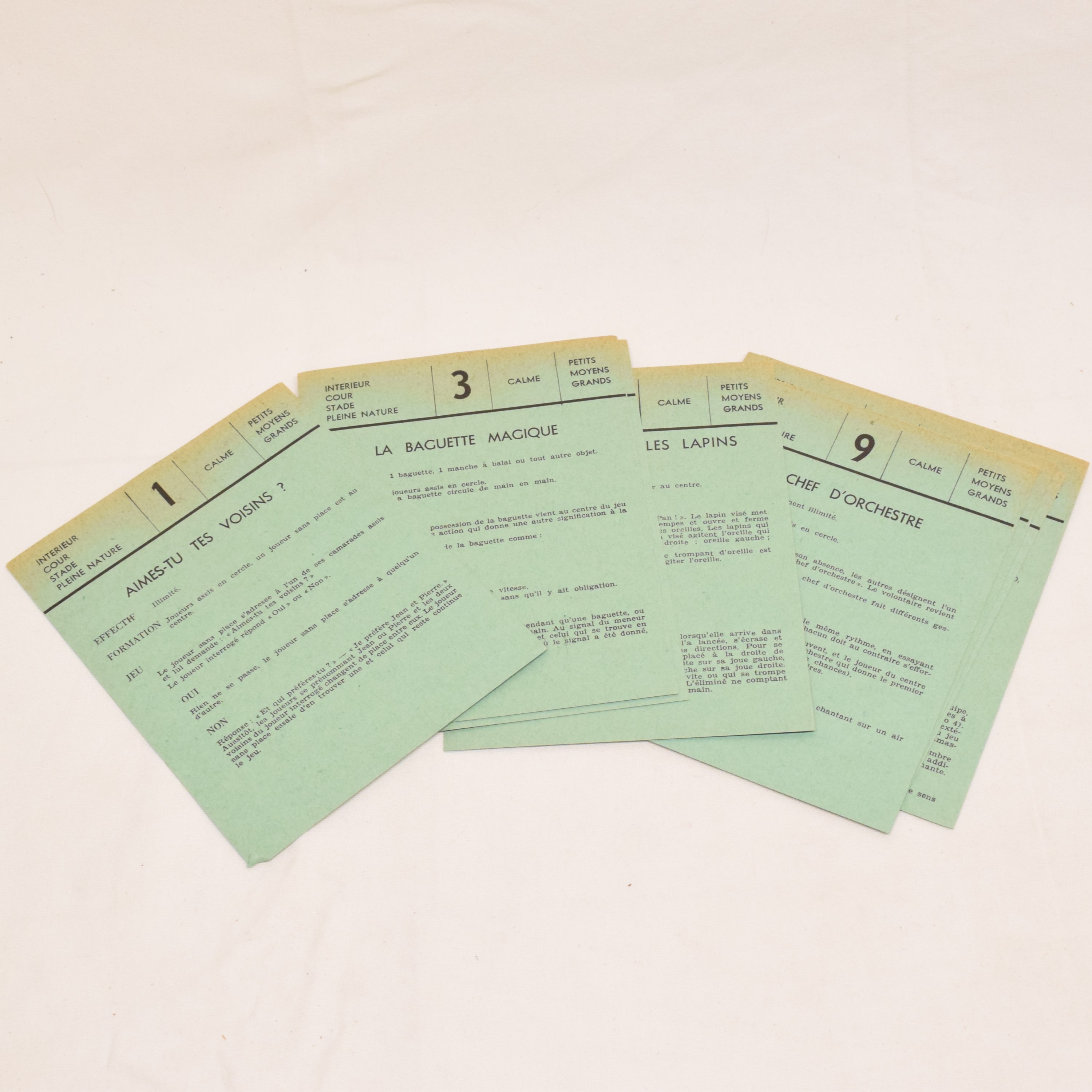 Voir photo 4 de Anciennes fiches de jeux le fichier des Francs et Franches Camarade FFC de 1961 Anciennes fiches de jeux le fichier des Francs et Franches Camarade FFC de 1961 État correct reconditionné photo 4