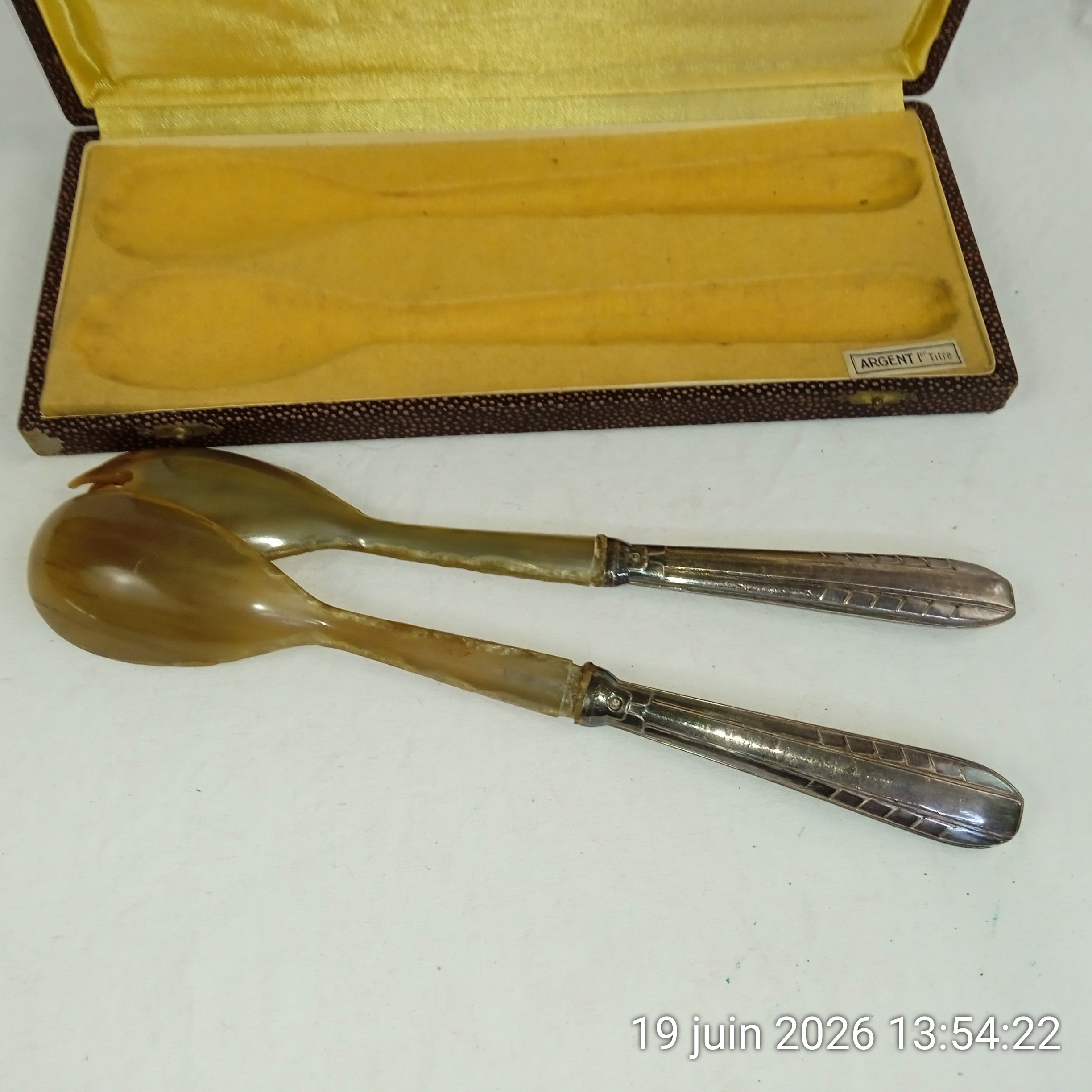 Voir photo 4 de Anciens couverts à salade en argent et corne Art déco Anciens couverts à salade en argent et corne Art déco Bon état reconditionné photo 4