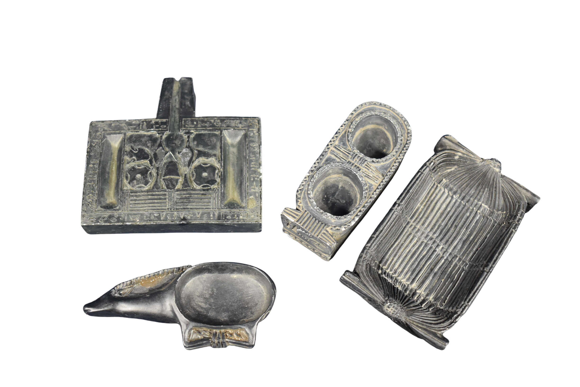 Acheter Antiquité Egyptienne : copies d'une grande finesse d'un encrier, d'un panier, d'une cuillère en forme d'antilope et d'une table d'offrande. Longueur 8 cm. Bon état - 11,00 € Antiquité Egyptienne : copies d'une grande finesse d'un encrier, d'un panier, d'une cuillère en forme d'antilope et d'une table d'offrande. Longueur 8 cm. Bon état reconditionné disponible sur Label Emmaüs