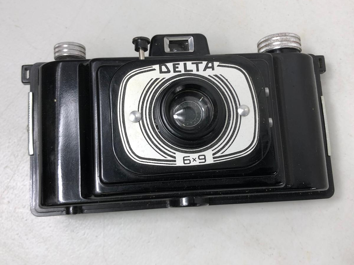 Acheter Appareil photo 6x9 DELTA bakélite État correct - 10,40 € Appareil photo 6x9 DELTA bakélite État correct reconditionné disponible sur Label Emmaüs