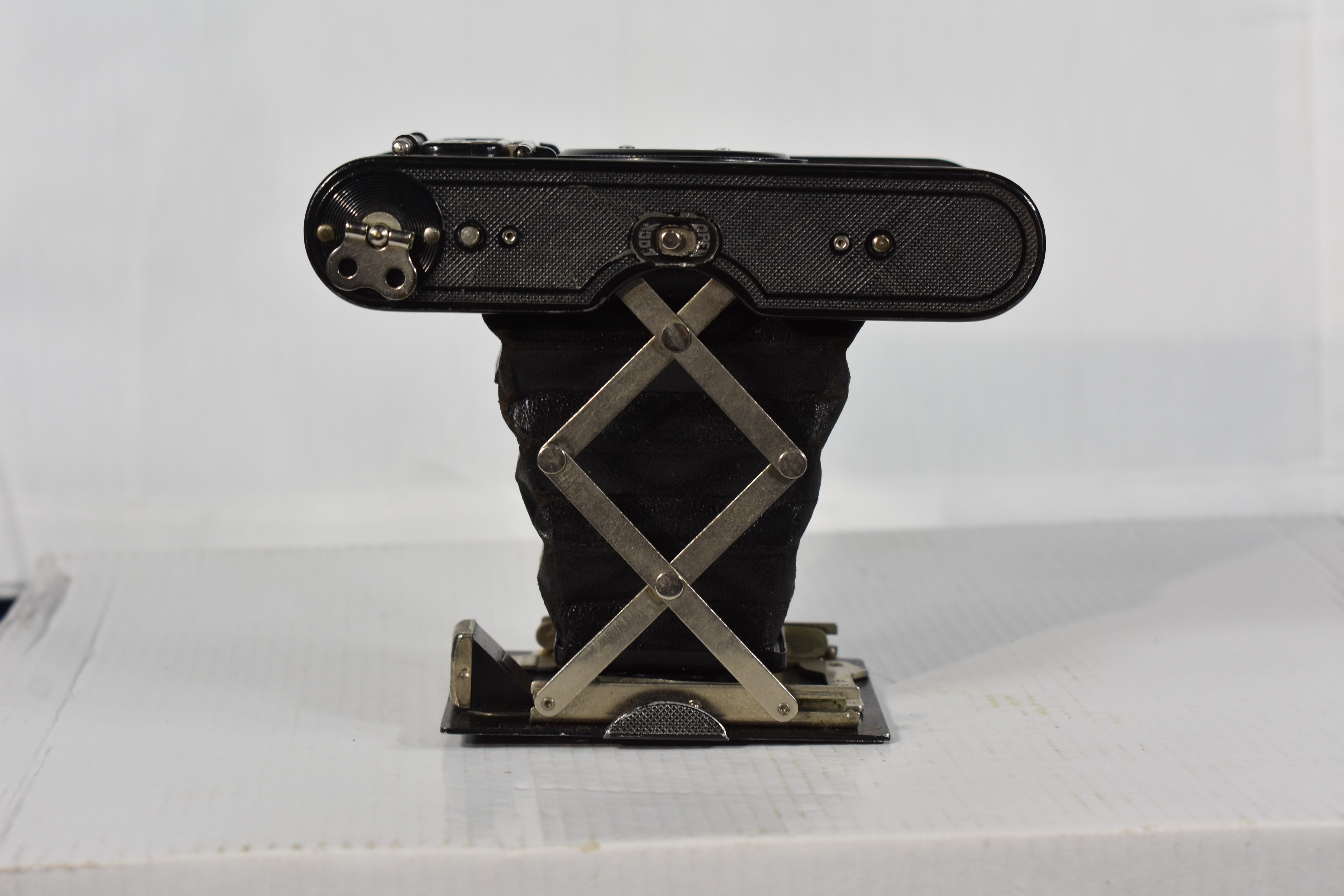 Voir photo 6 de Appareil photo ancien KODAK EASTMAN - Long 12, larg 6 Haut 2.5 cm Appareil photo ancien KODAK EASTMAN - Long 12, larg 6 Haut 2.5 cm état correct reconditionné photo 6