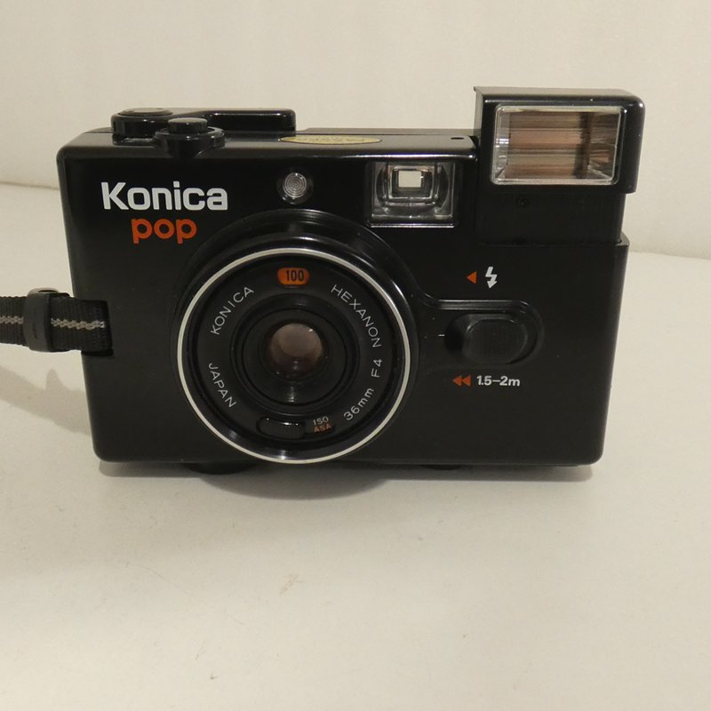 Voir photo 2 de Appareil photo argentique 24x36 avec flash KONICA POP Appareil photo argentique 24x36 avec flash KONICA POP bon état reconditionné photo 2