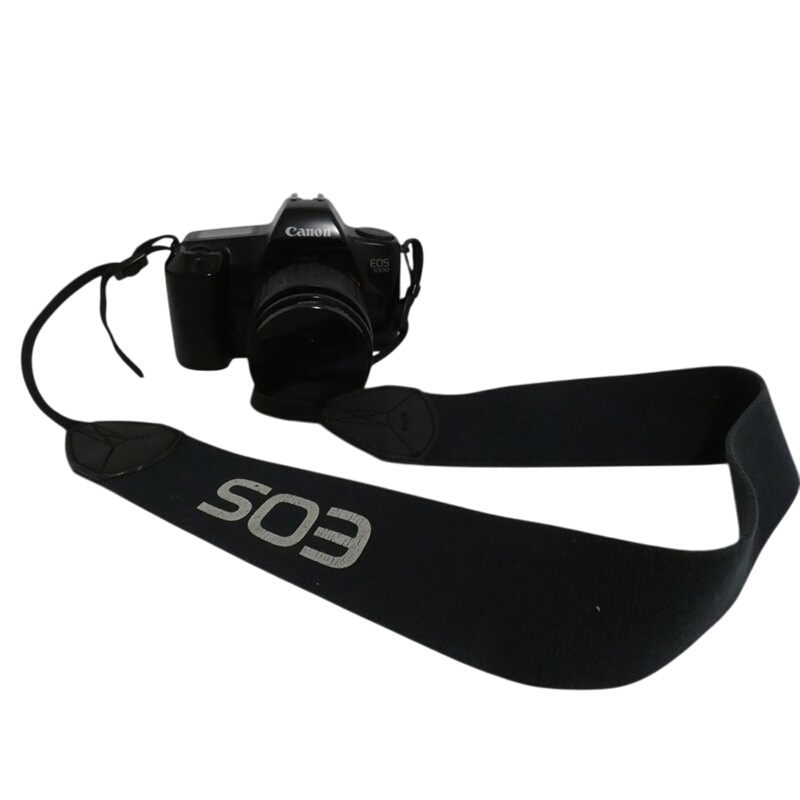 Appareil photo argentique CANON EOS 1000 Bon état - 39,00 € Appareil photo argentique CANON EOS 1000 Bon état reconditionné disponible sur Label Emmaüs