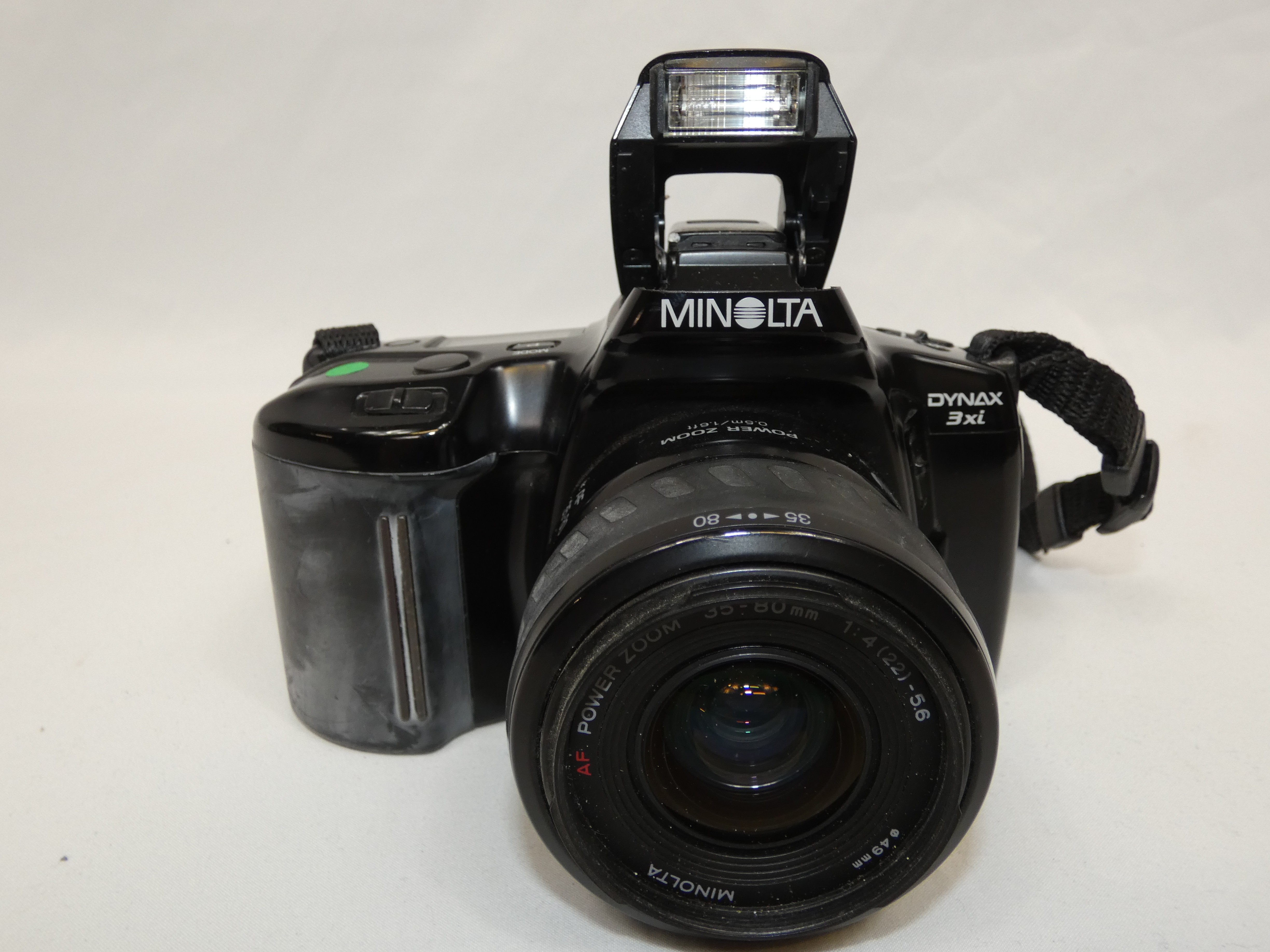 Voir photo 3 de Appareil photo argentique MINOLTA Dynax 3xi avec objectif Minolta AF 35-80 mm 1:4(22)-5.6 (Non testé) Appareil photo argentique MINOLTA Dynax 3xi avec objectif Minolta AF 35-80 mm 1:4(22)-5.6 (Non testé) Bon état reconditionné photo 3