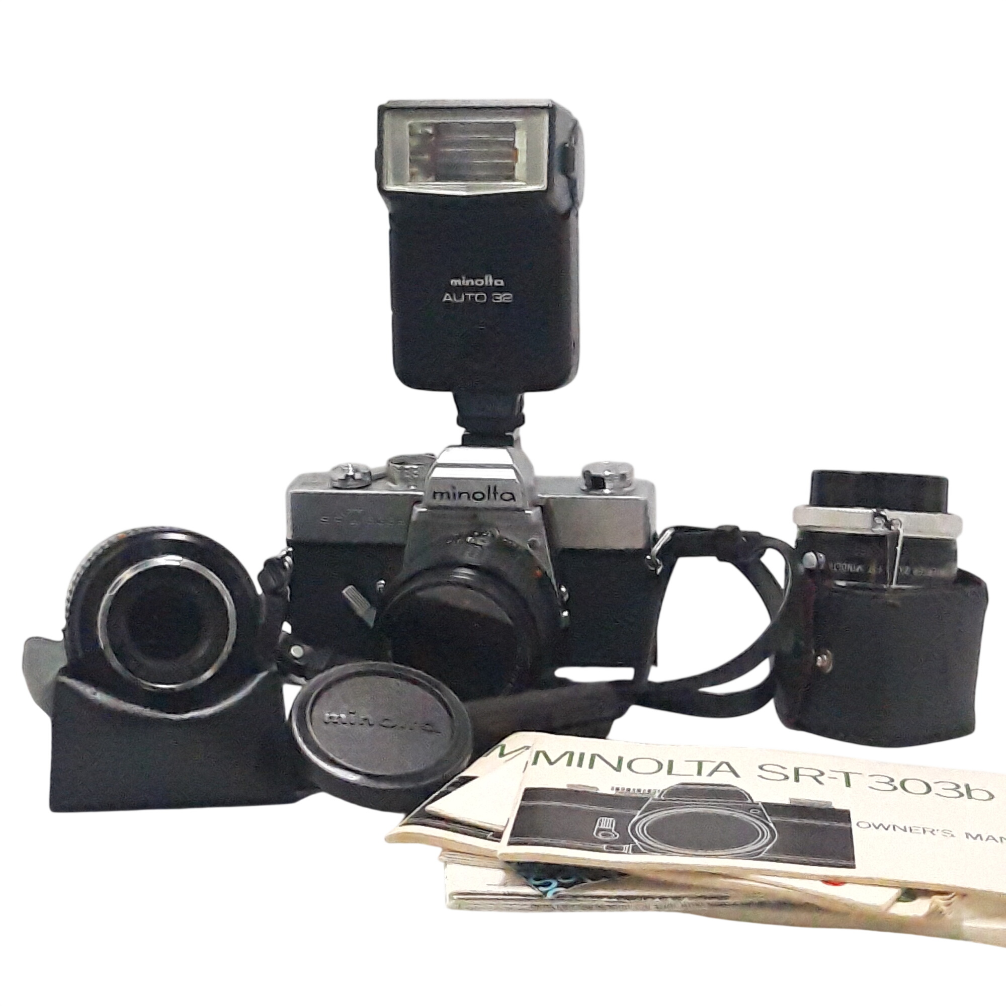 Appareil photo argentique Minolta SR-T 303b vintage + 2 objectifs + sacoche Bon état - 116,00 € Appareil photo argentique Minolta SR-T 303b vintage + 2 objectifs + sacoche Bon état reconditionné disponible sur Label Emmaüs